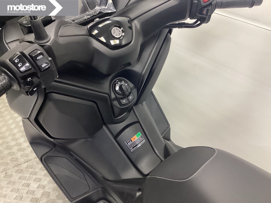 YAMAHA - X-MAX 300 ABS