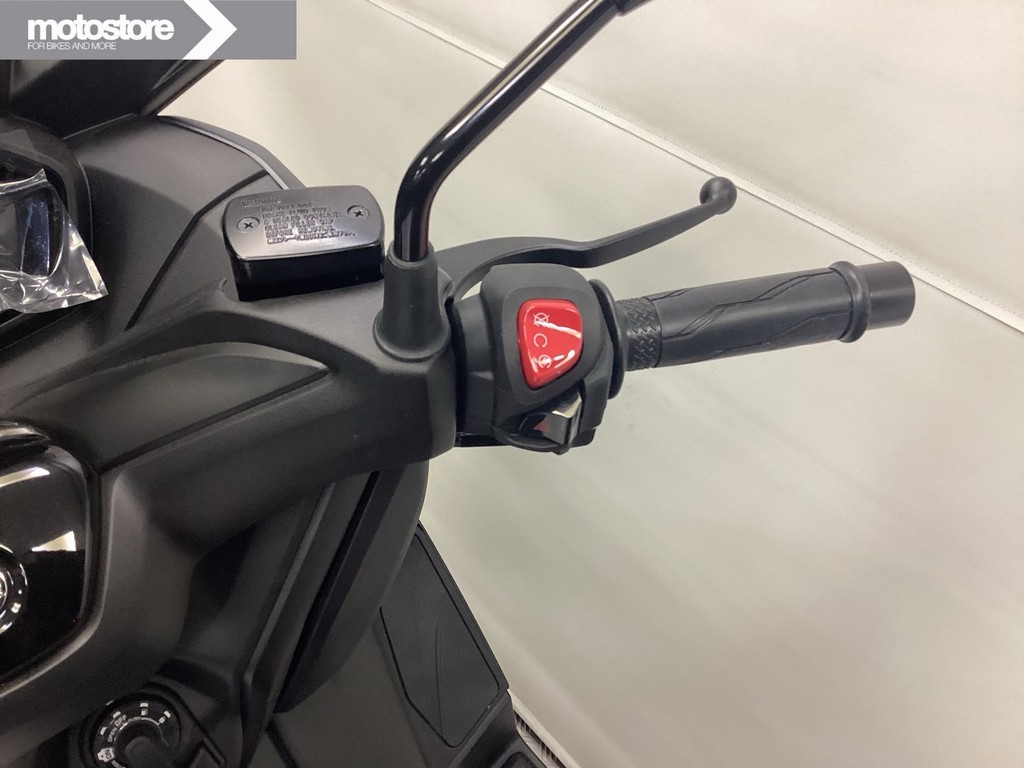 YAMAHA - X-MAX 300 ABS
