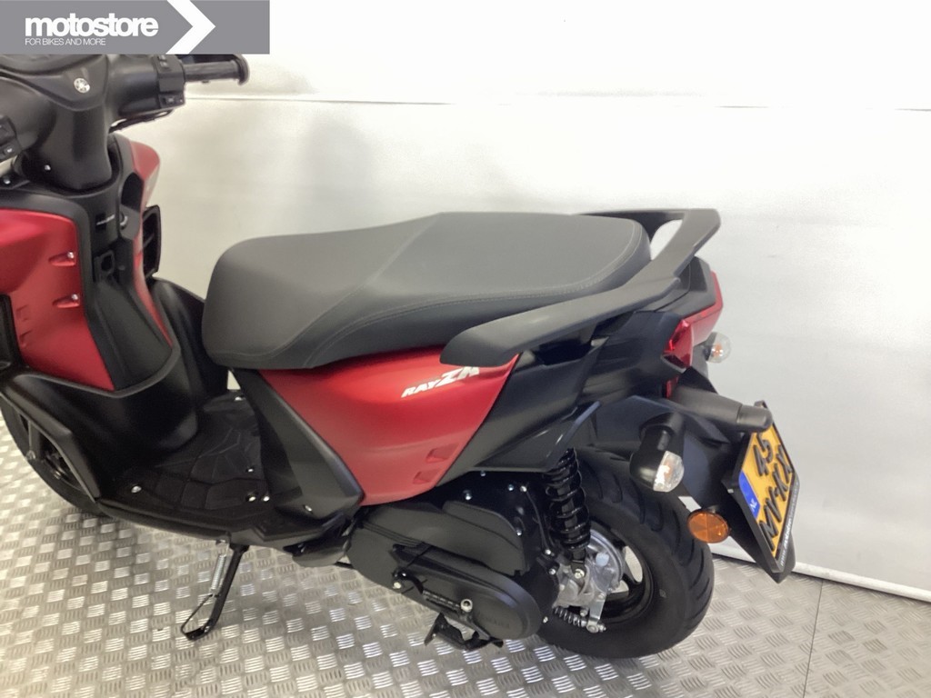 YAMAHA - RAYZR 125