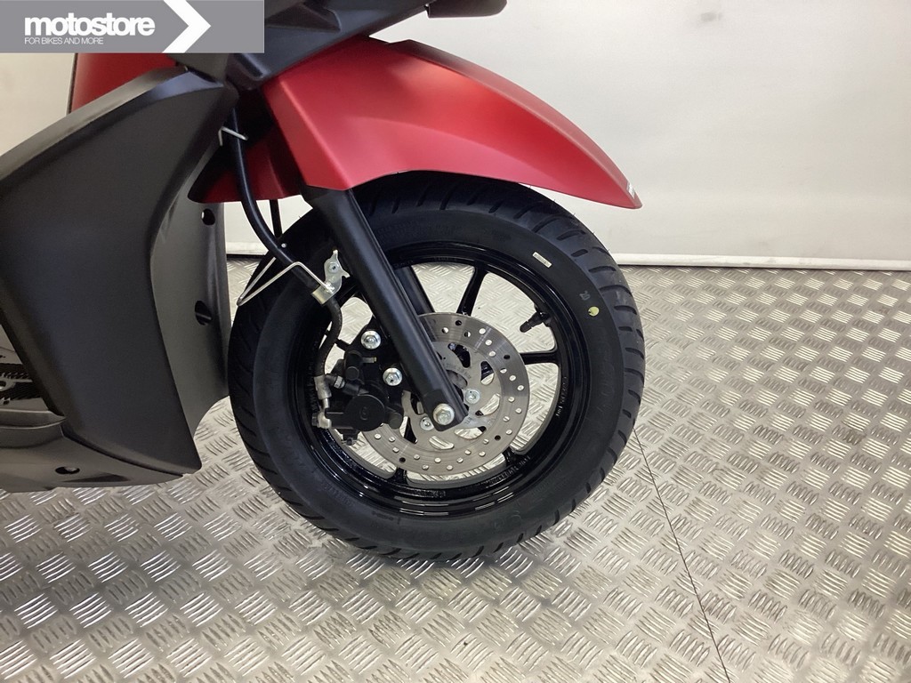 YAMAHA - RAYZR 125