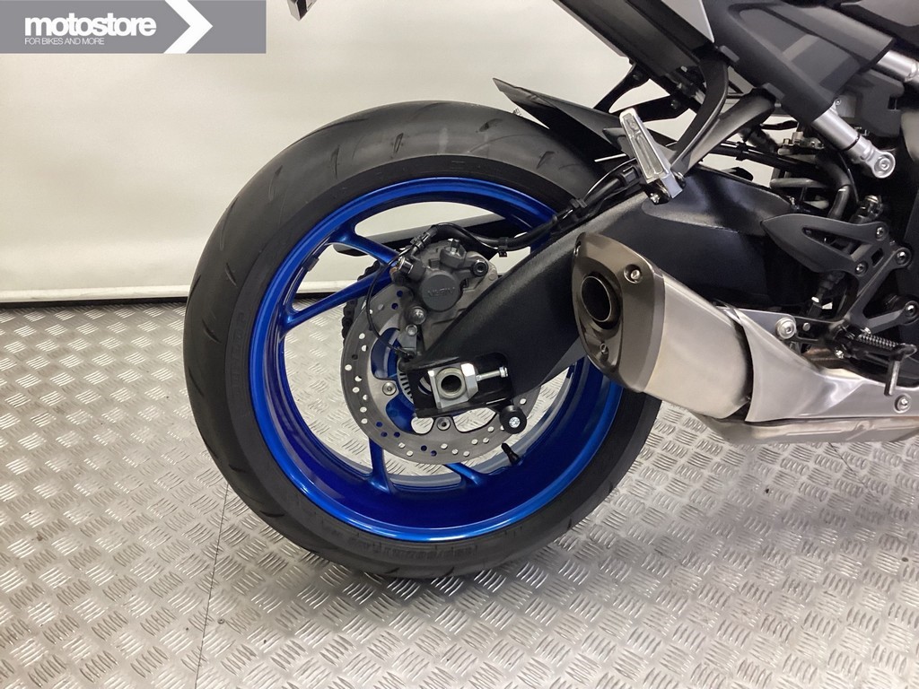 SUZUKI - GSX-S 1000 A