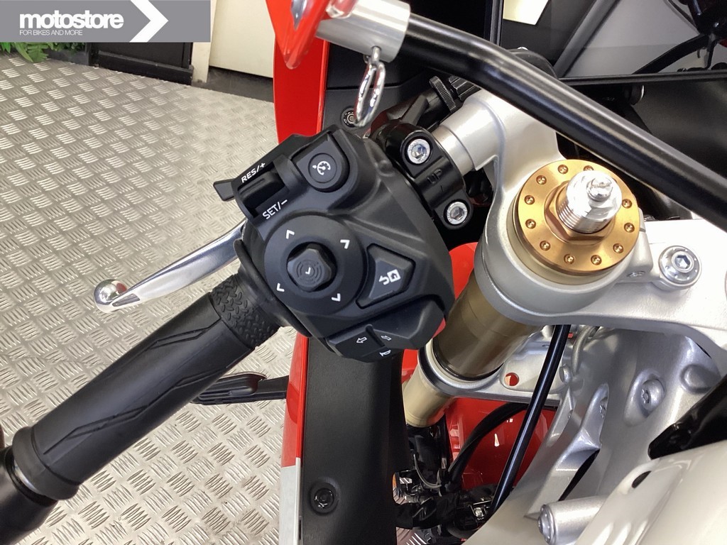 YAMAHA - XSR 900 GP