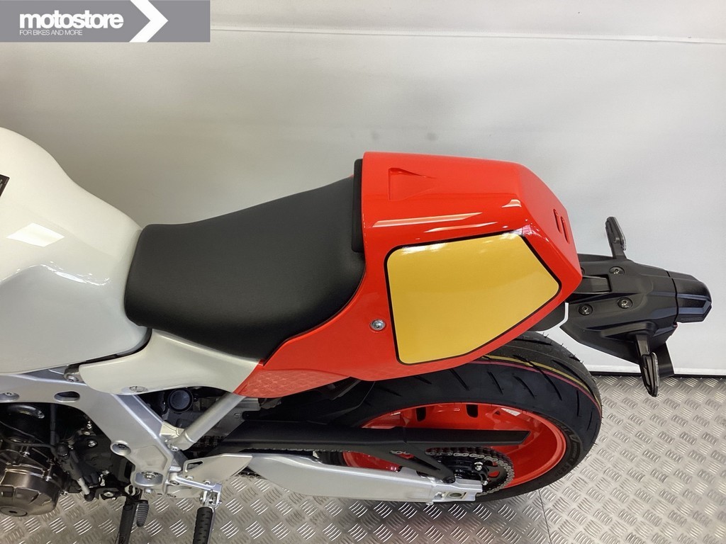 YAMAHA - XSR 900 GP