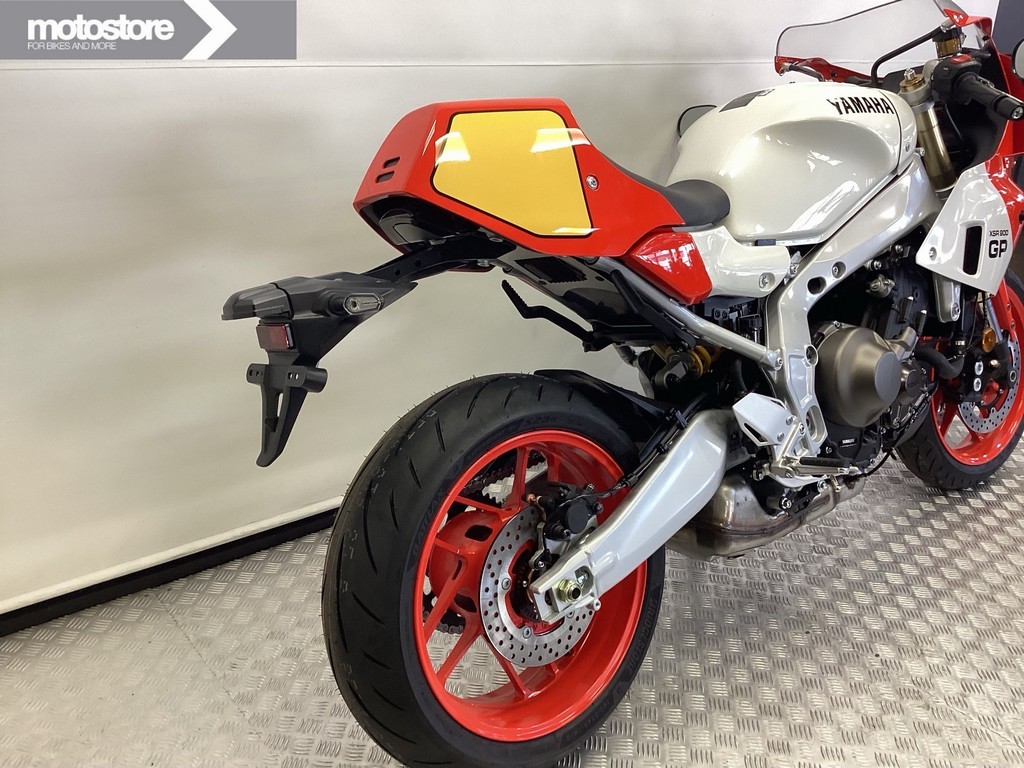 YAMAHA - XSR 900 GP