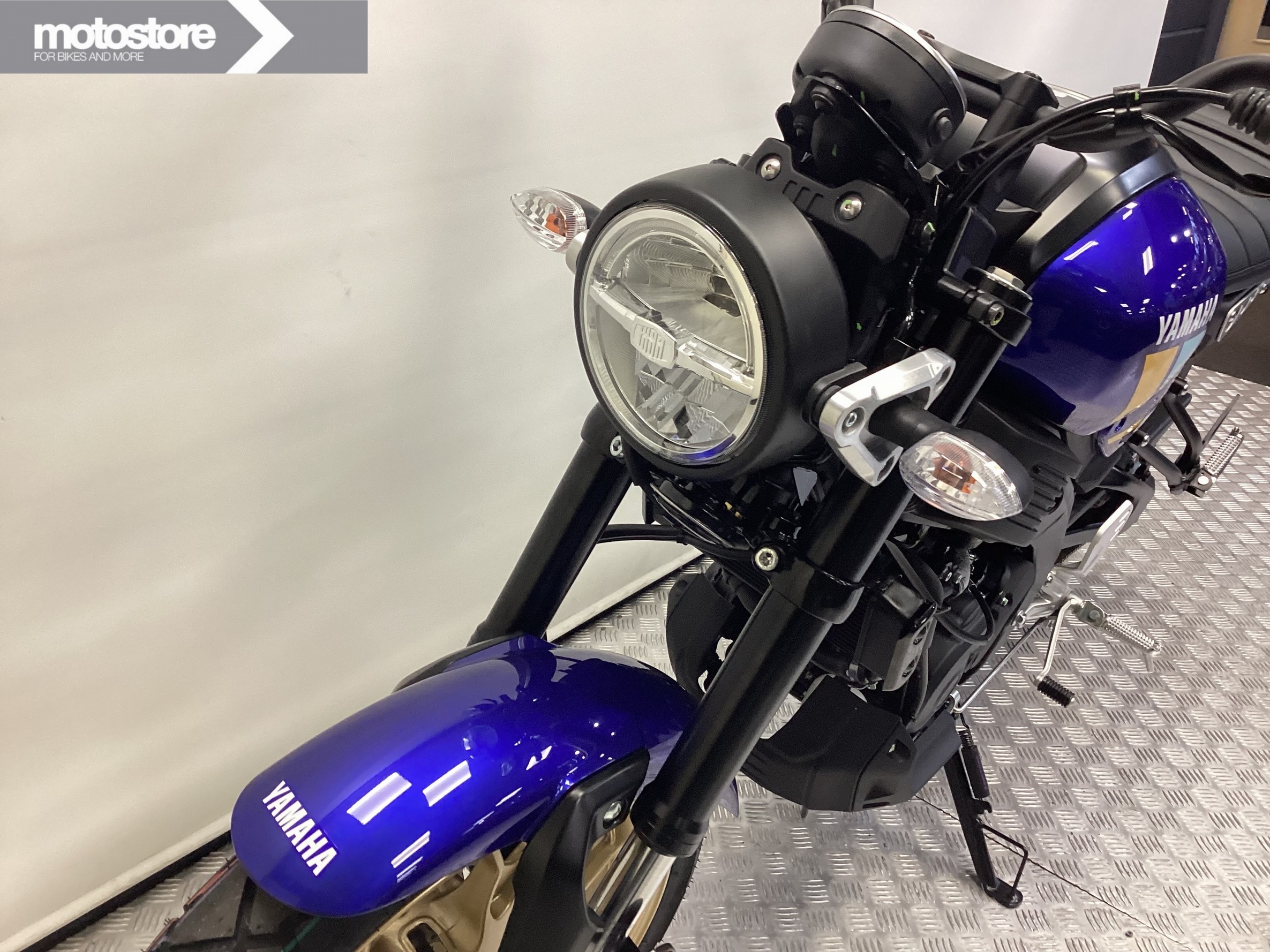 YAMAHA - XSR 125