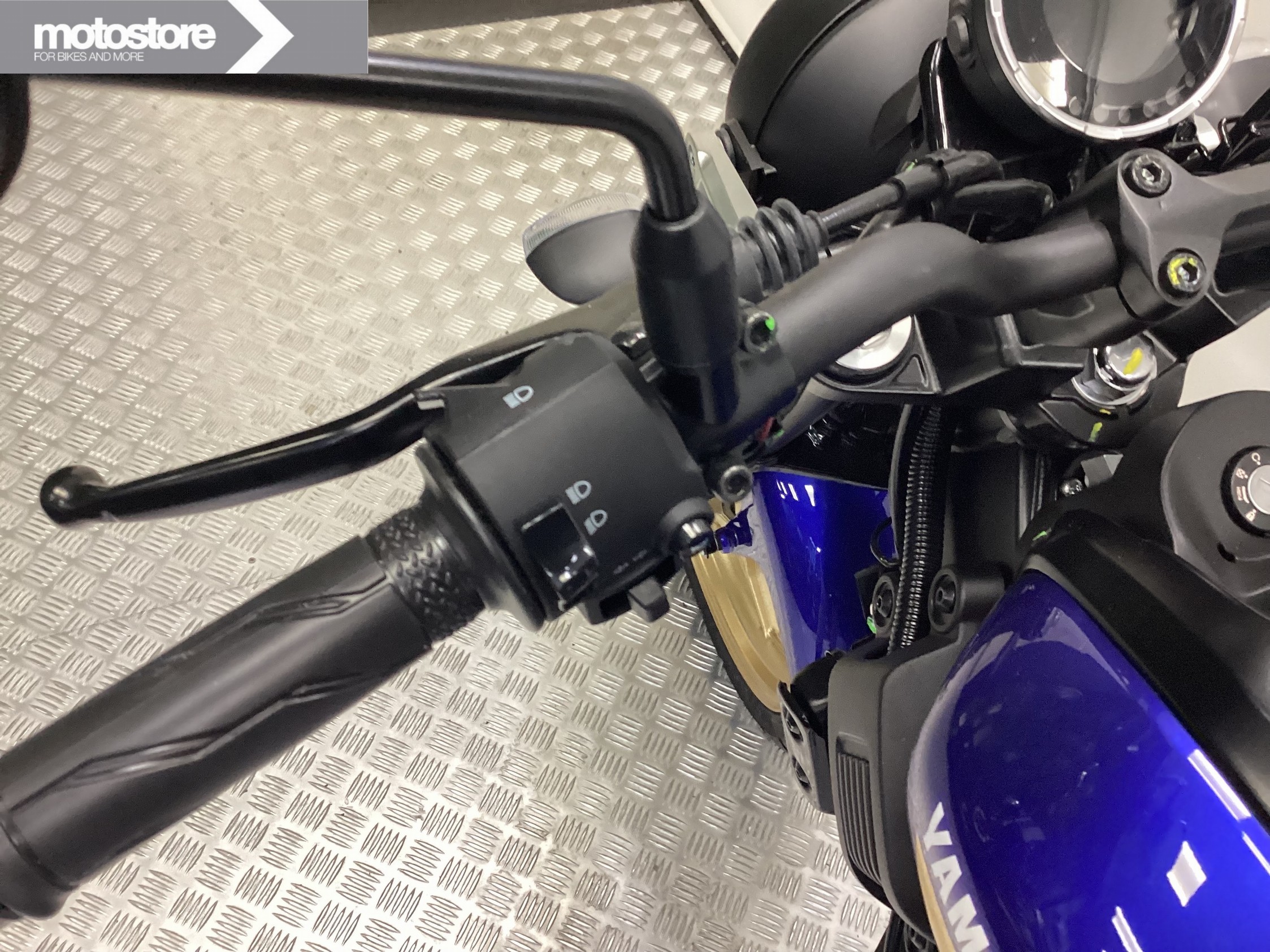 YAMAHA - XSR 125