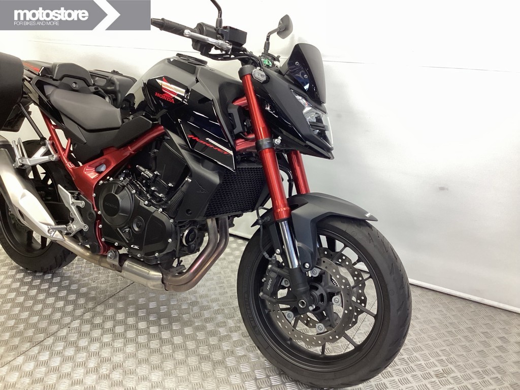 HONDA - CB 750 HORNET