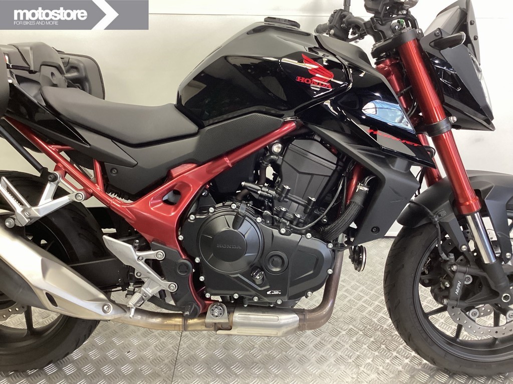 HONDA - CB 750 HORNET