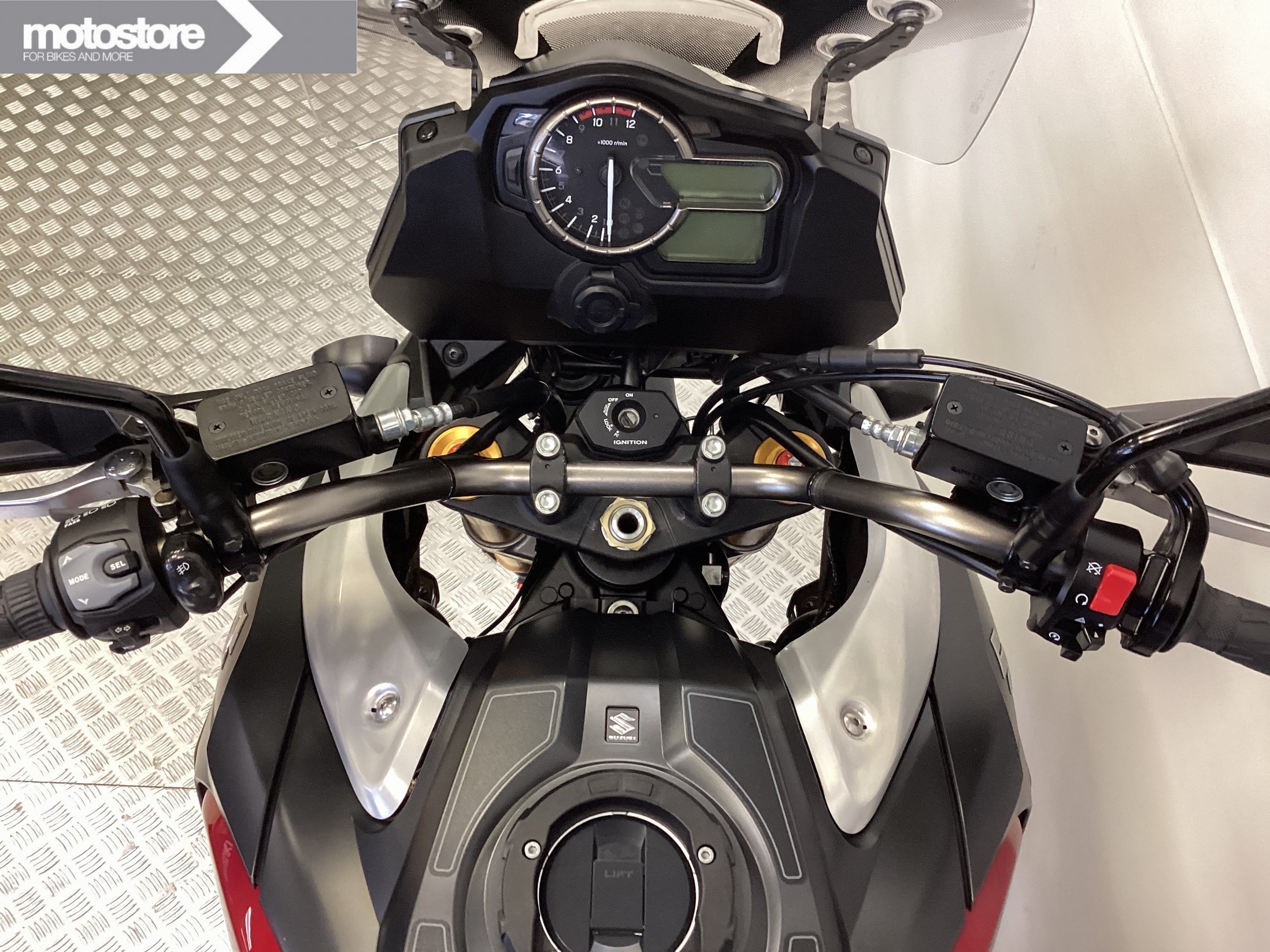 SUZUKI - DL 1000 A