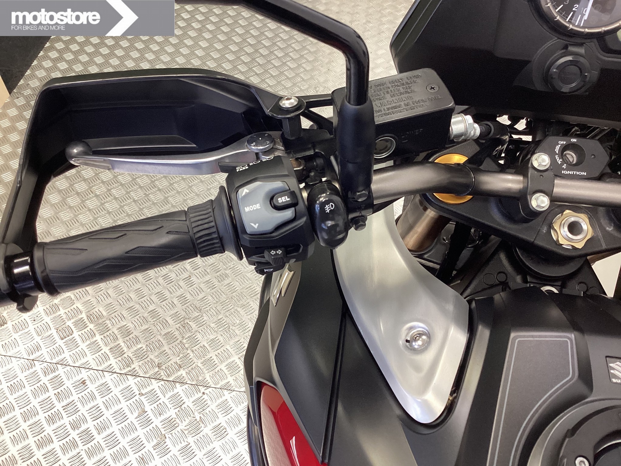 SUZUKI - DL 1000 A