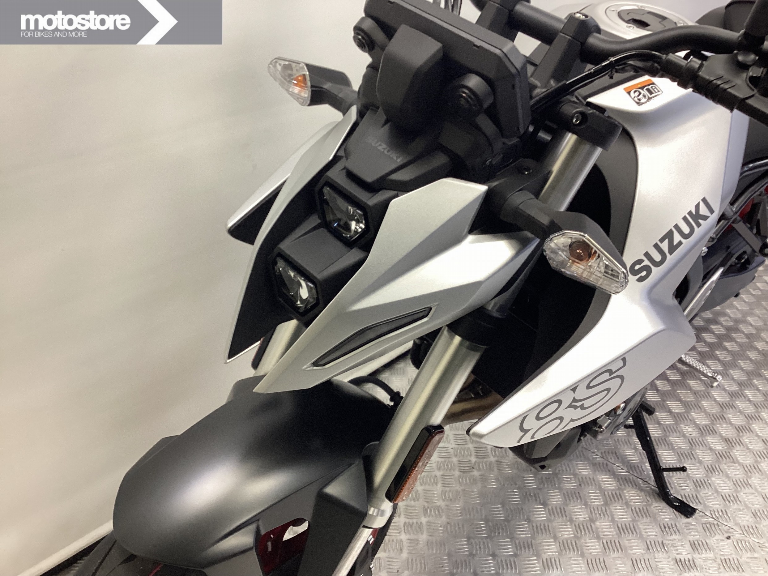 SUZUKI - GSX-8S