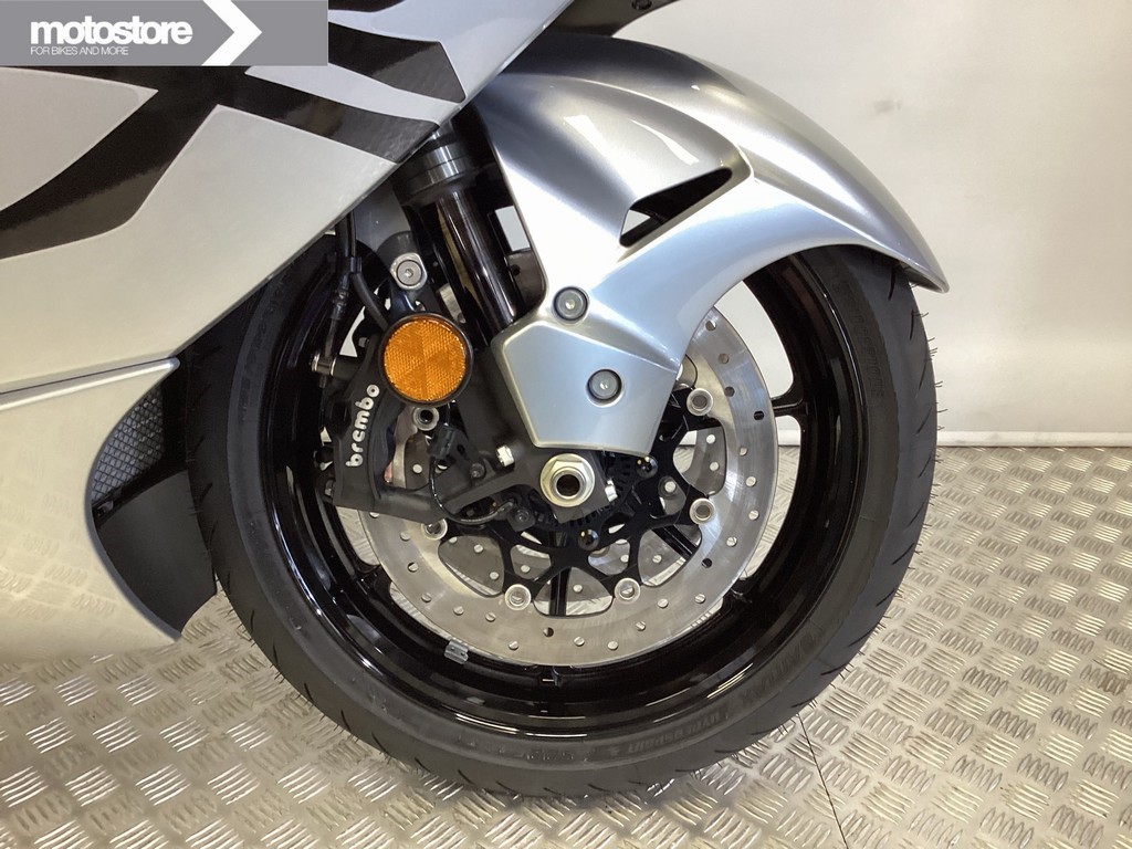 SUZUKI - GSX 1300 R Hayabusa