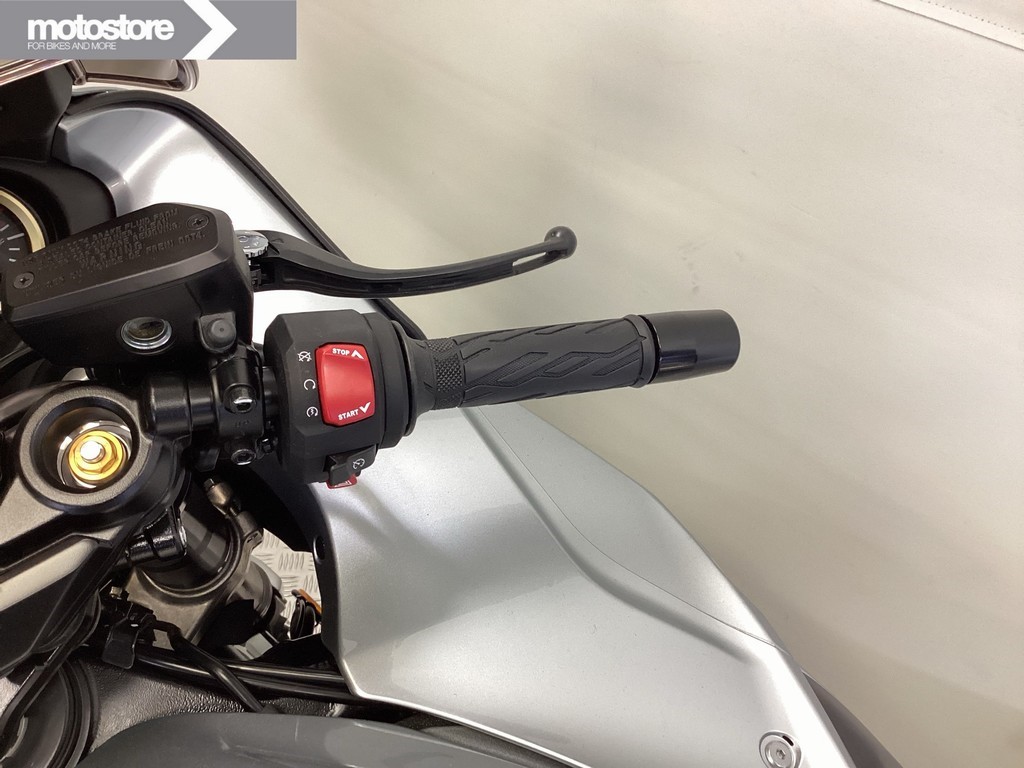 SUZUKI - GSX 1300 R Hayabusa