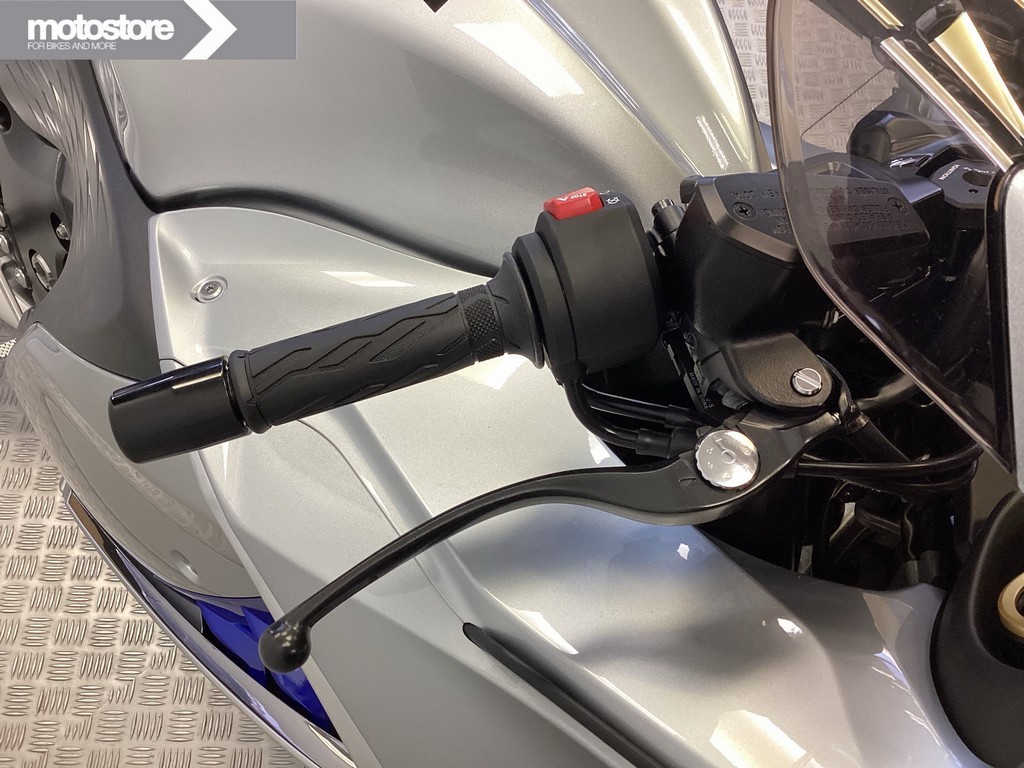 SUZUKI - GSX 1300 R Hayabusa