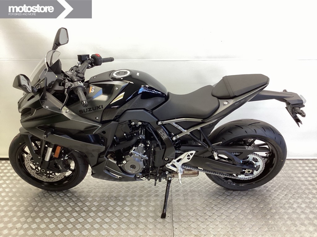 SUZUKI - GSX-8R