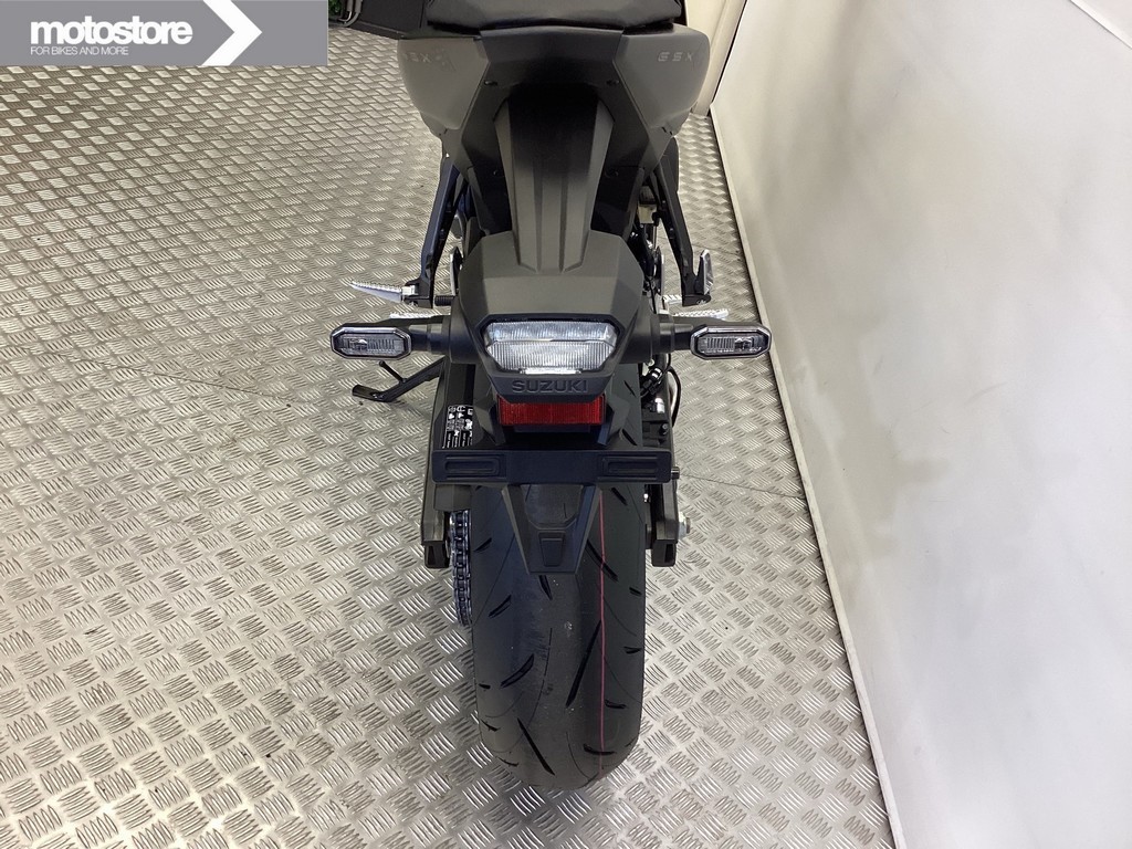 SUZUKI - GSX-8R