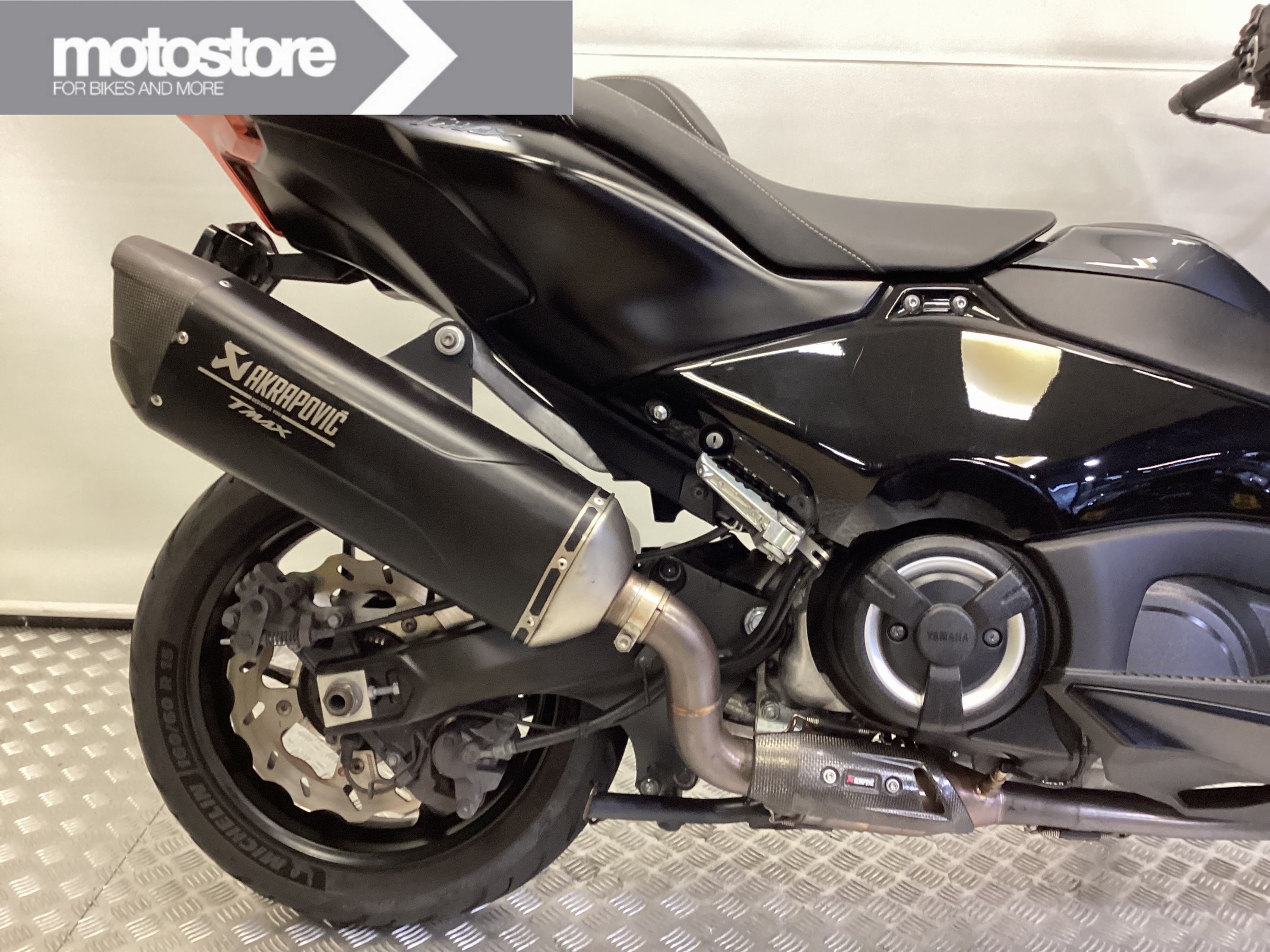 YAMAHA T-MAX 560