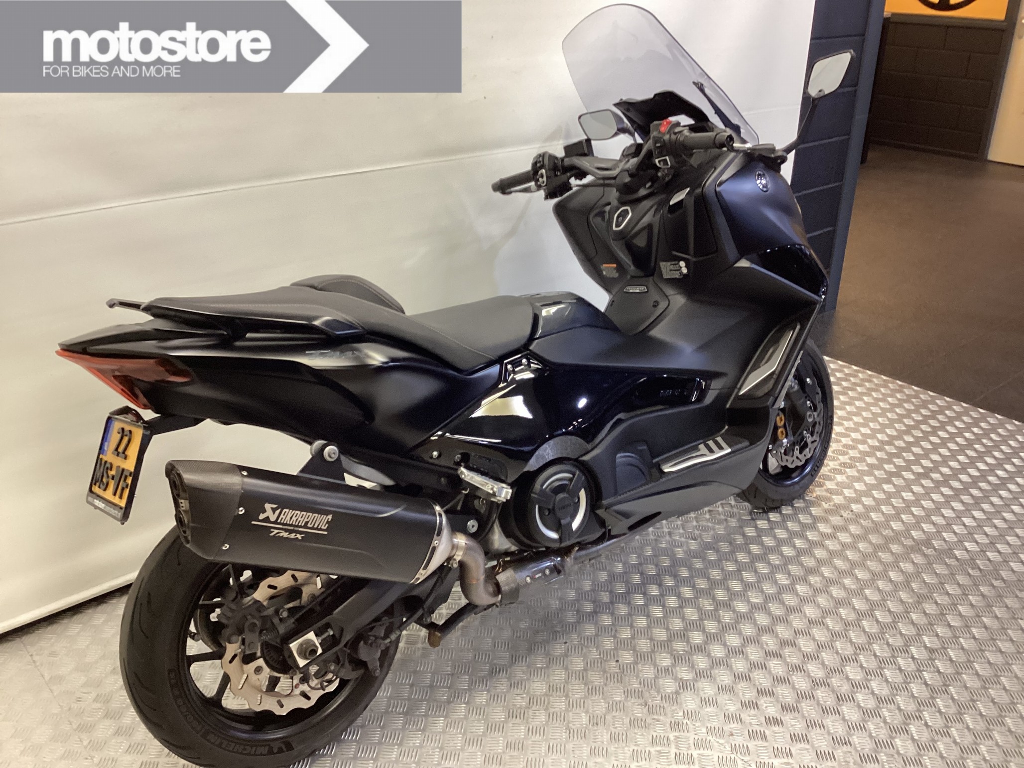YAMAHA T-MAX 560