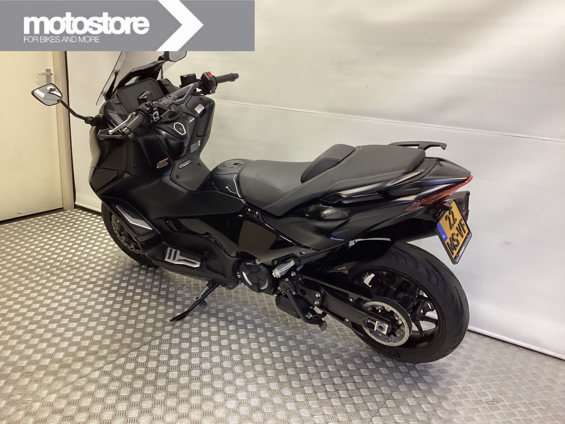 YAMAHA T-MAX 560