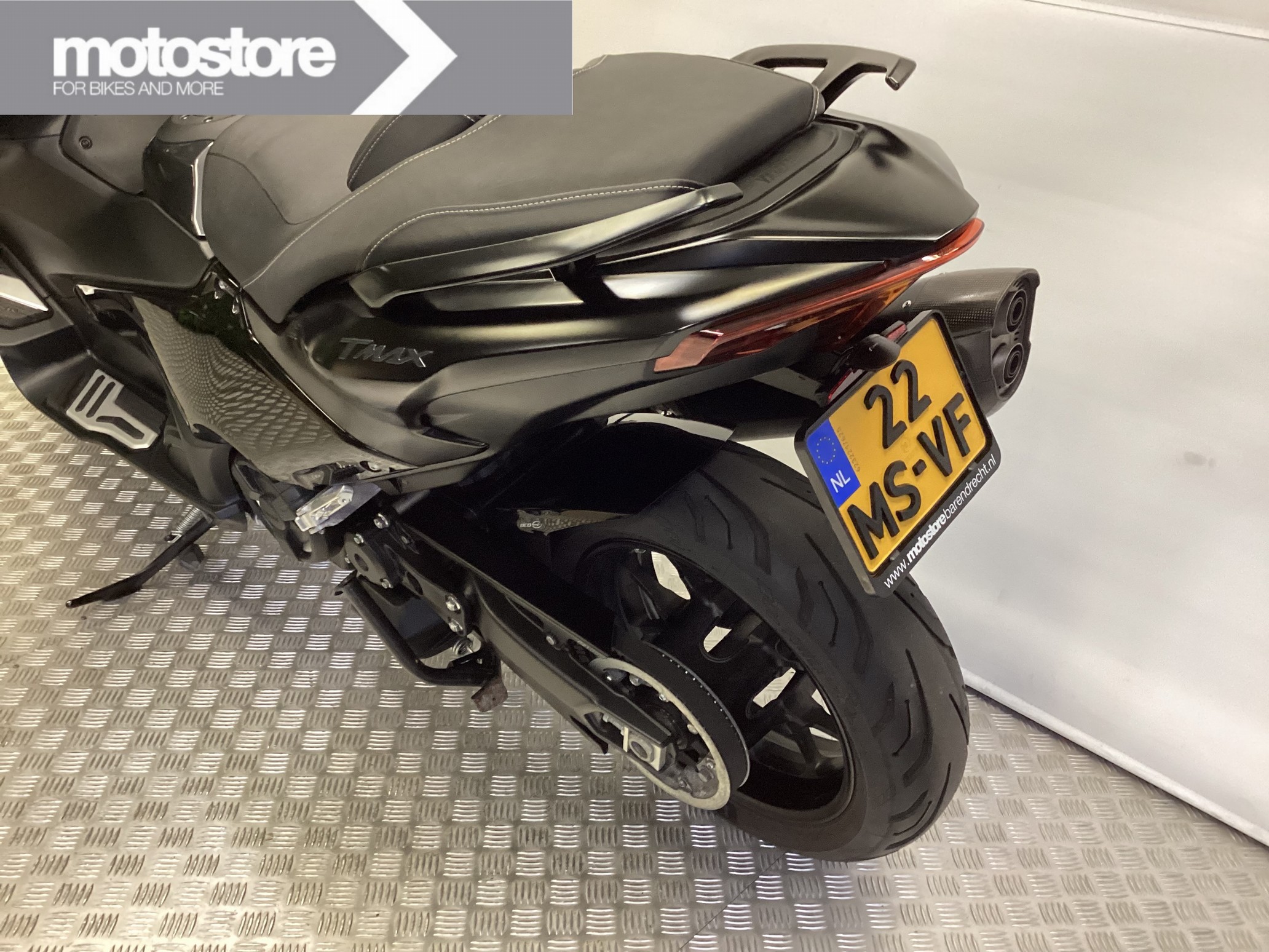 YAMAHA T-MAX 560