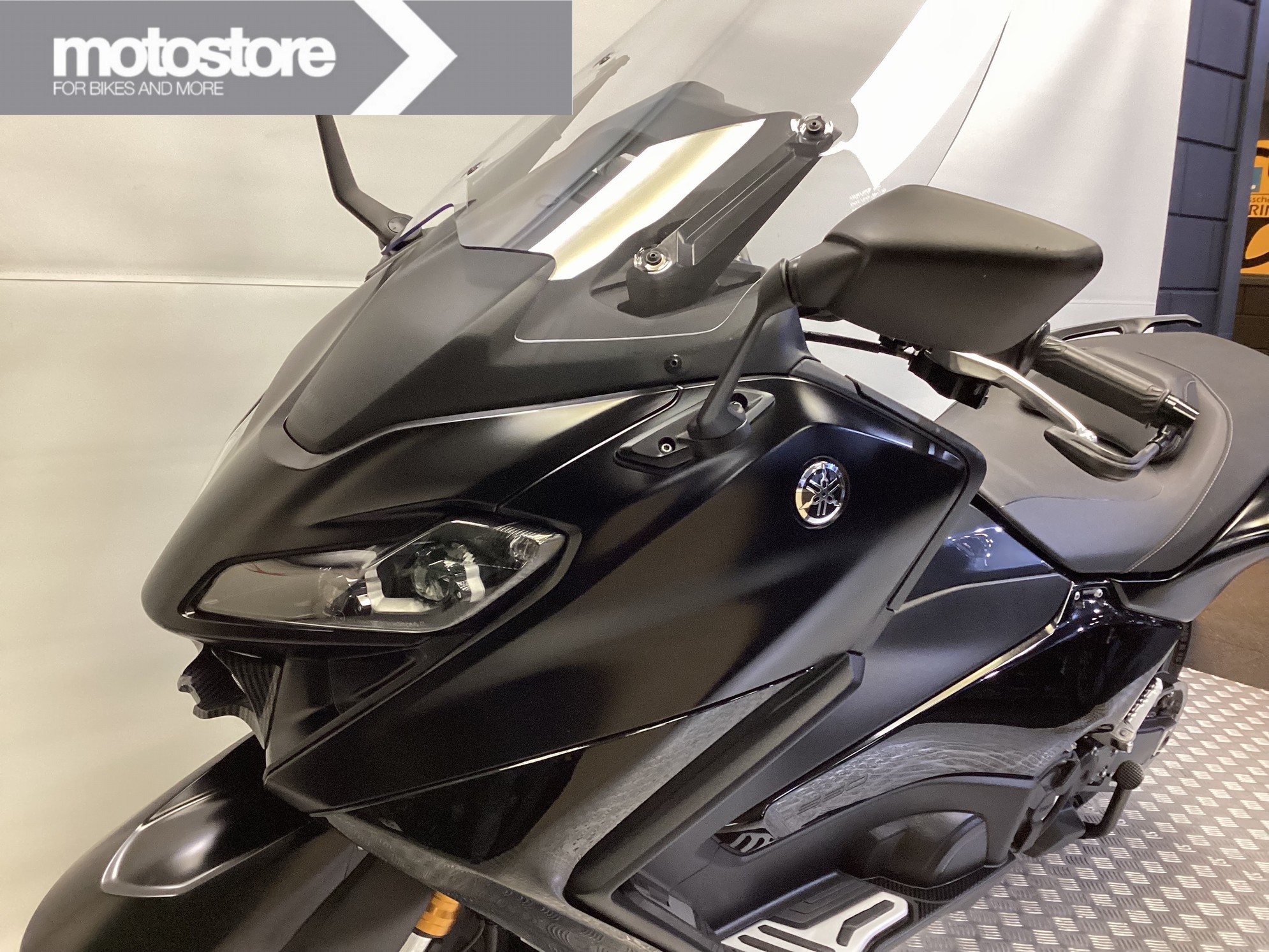 YAMAHA T-MAX 560