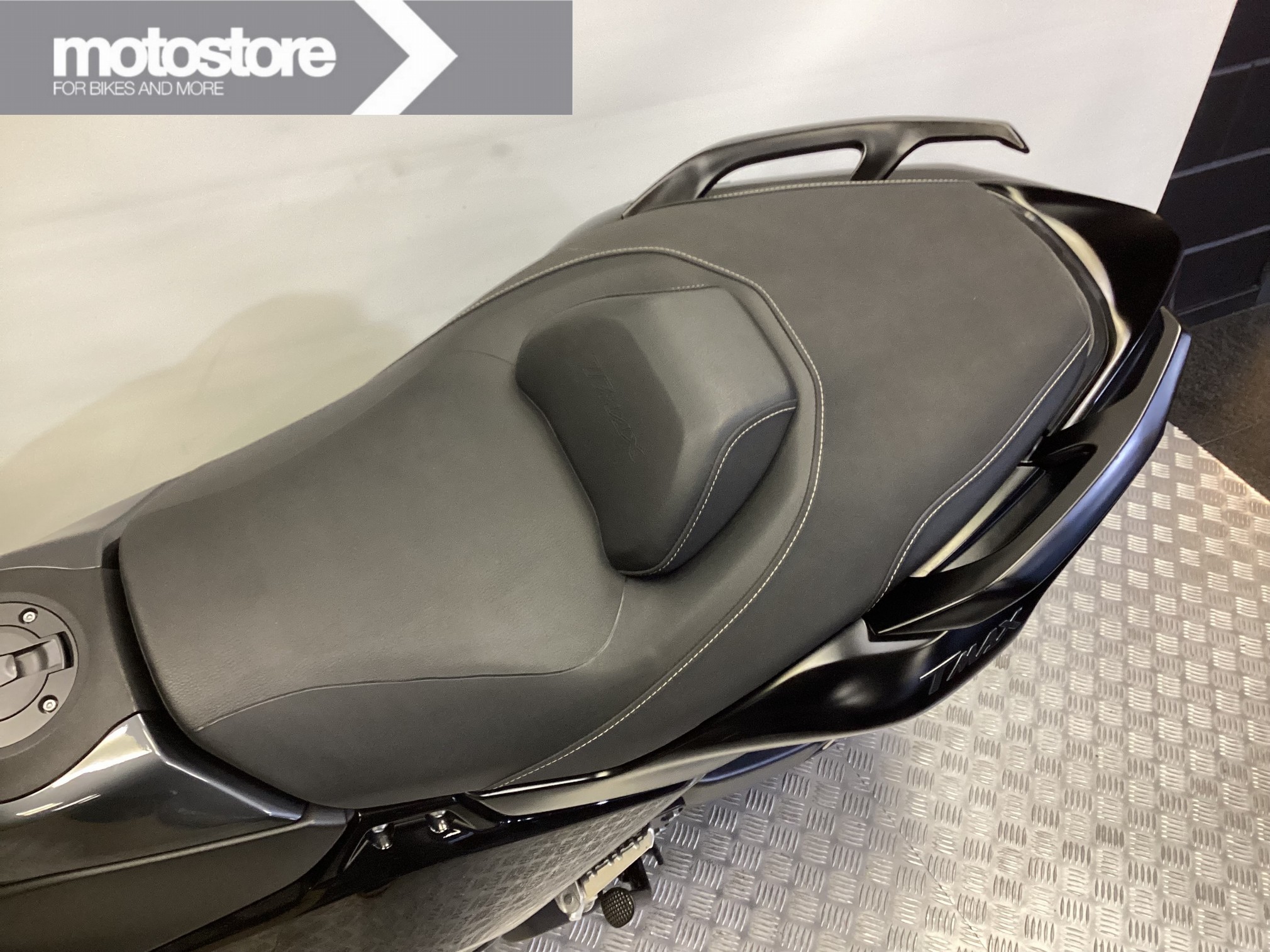 YAMAHA T-MAX 560