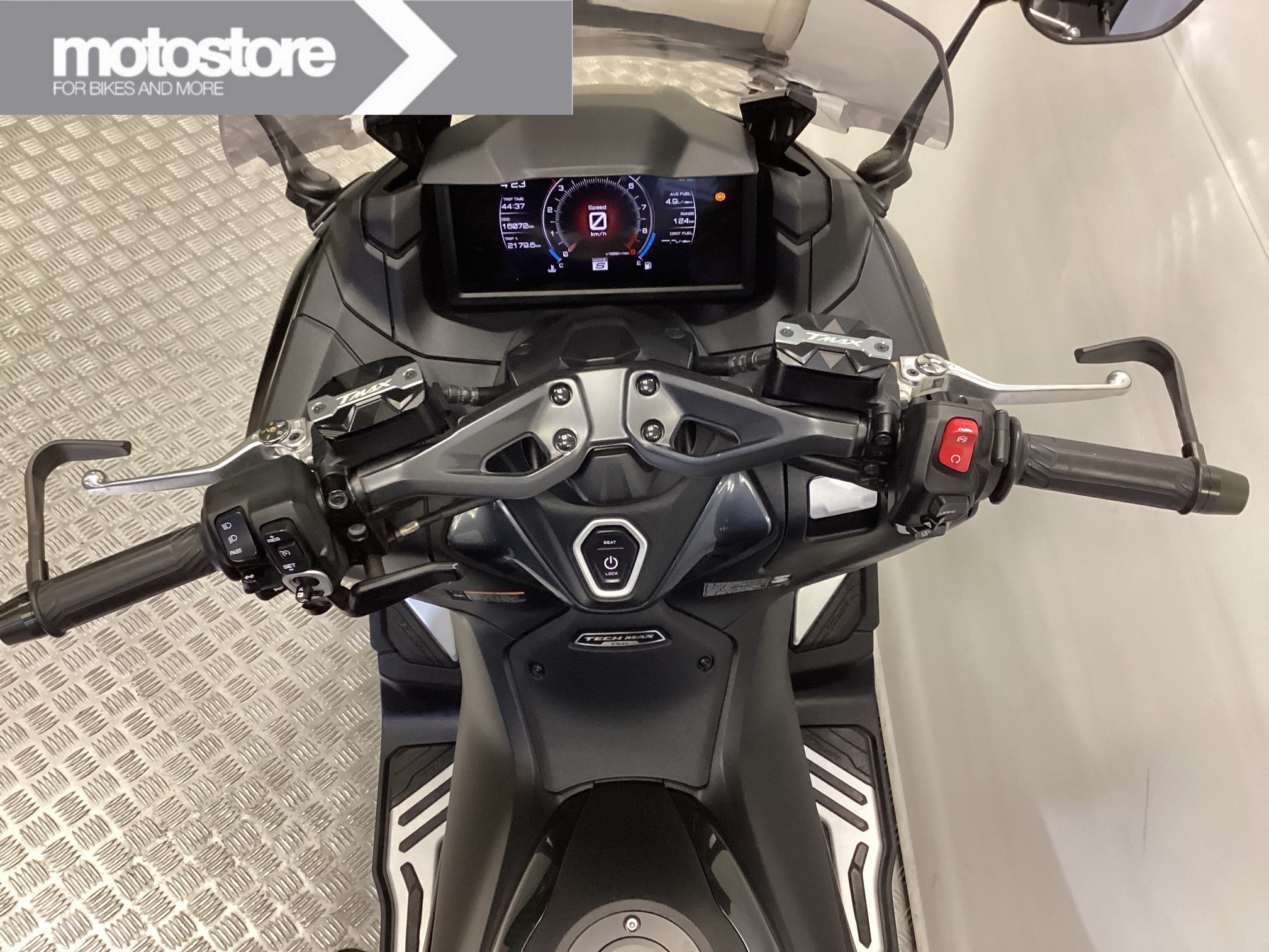 YAMAHA T-MAX 560