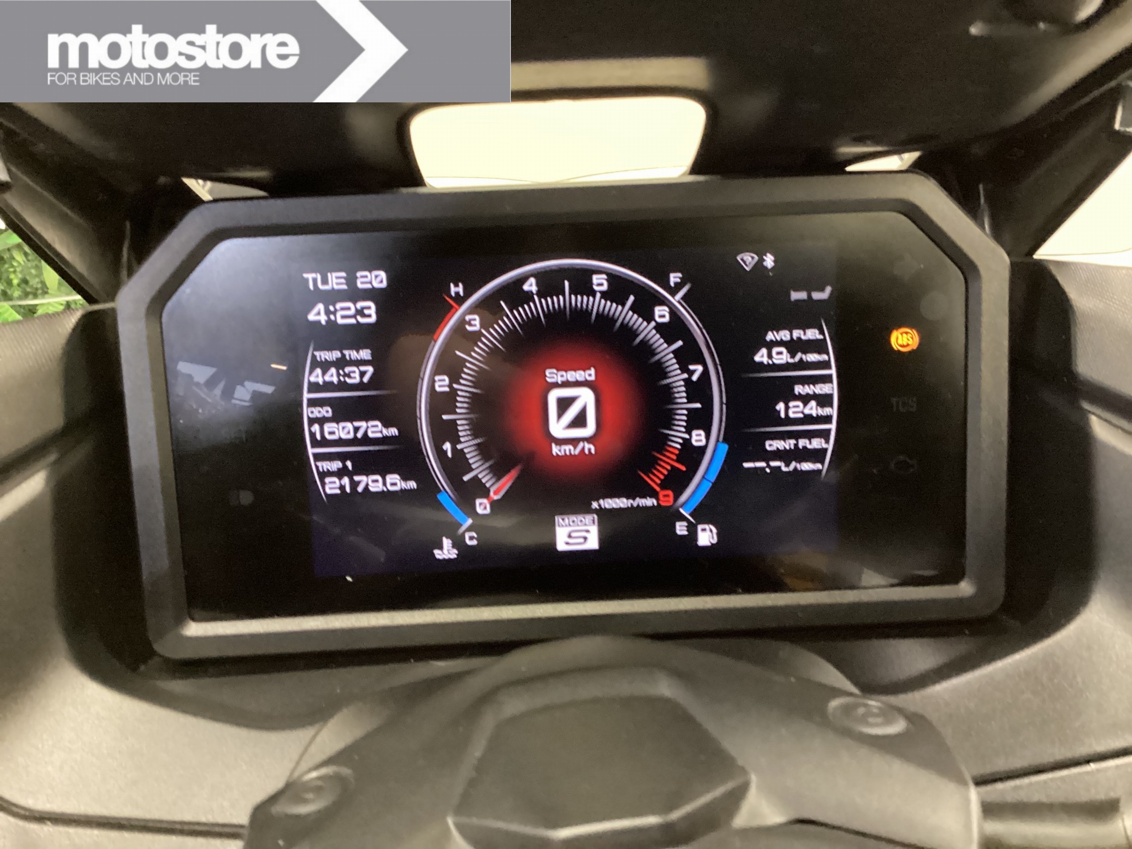YAMAHA T-MAX 560