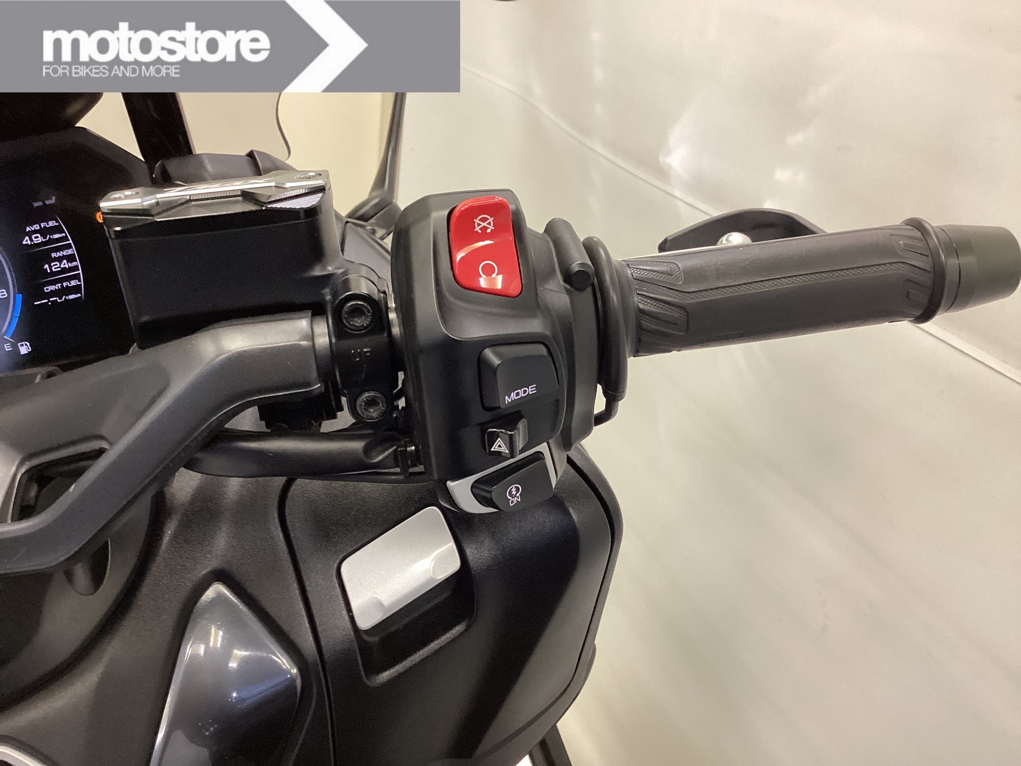 YAMAHA T-MAX 560
