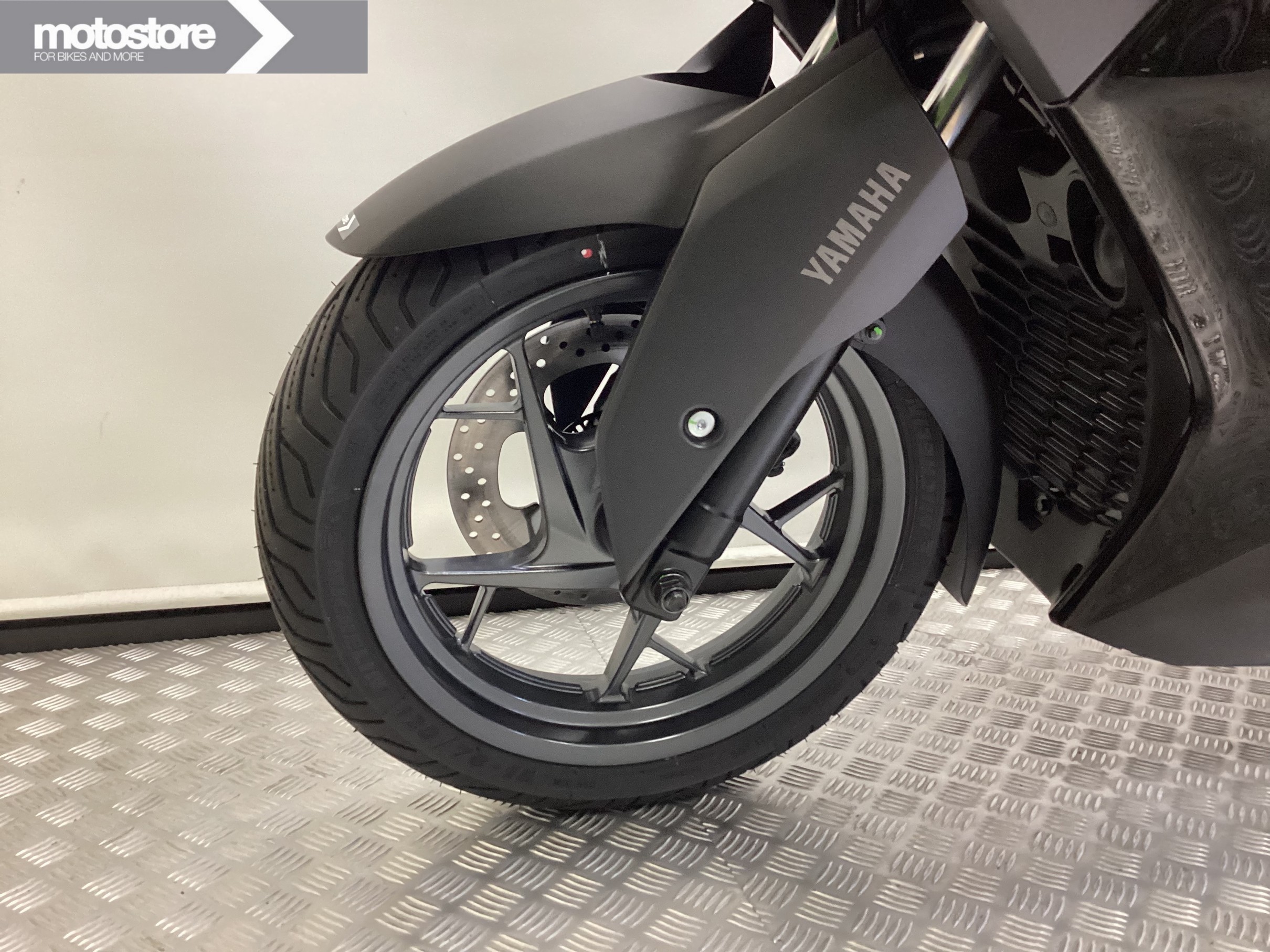 YAMAHA X-MAX 300 TECH MAX PLUS