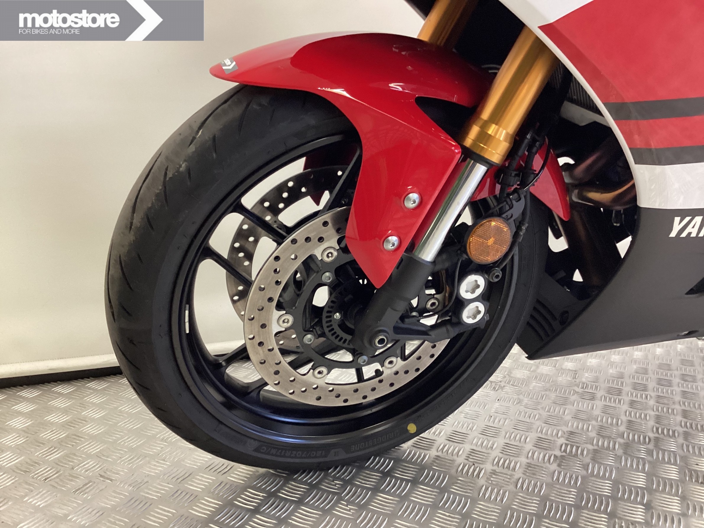 YAMAHA YZF-R7