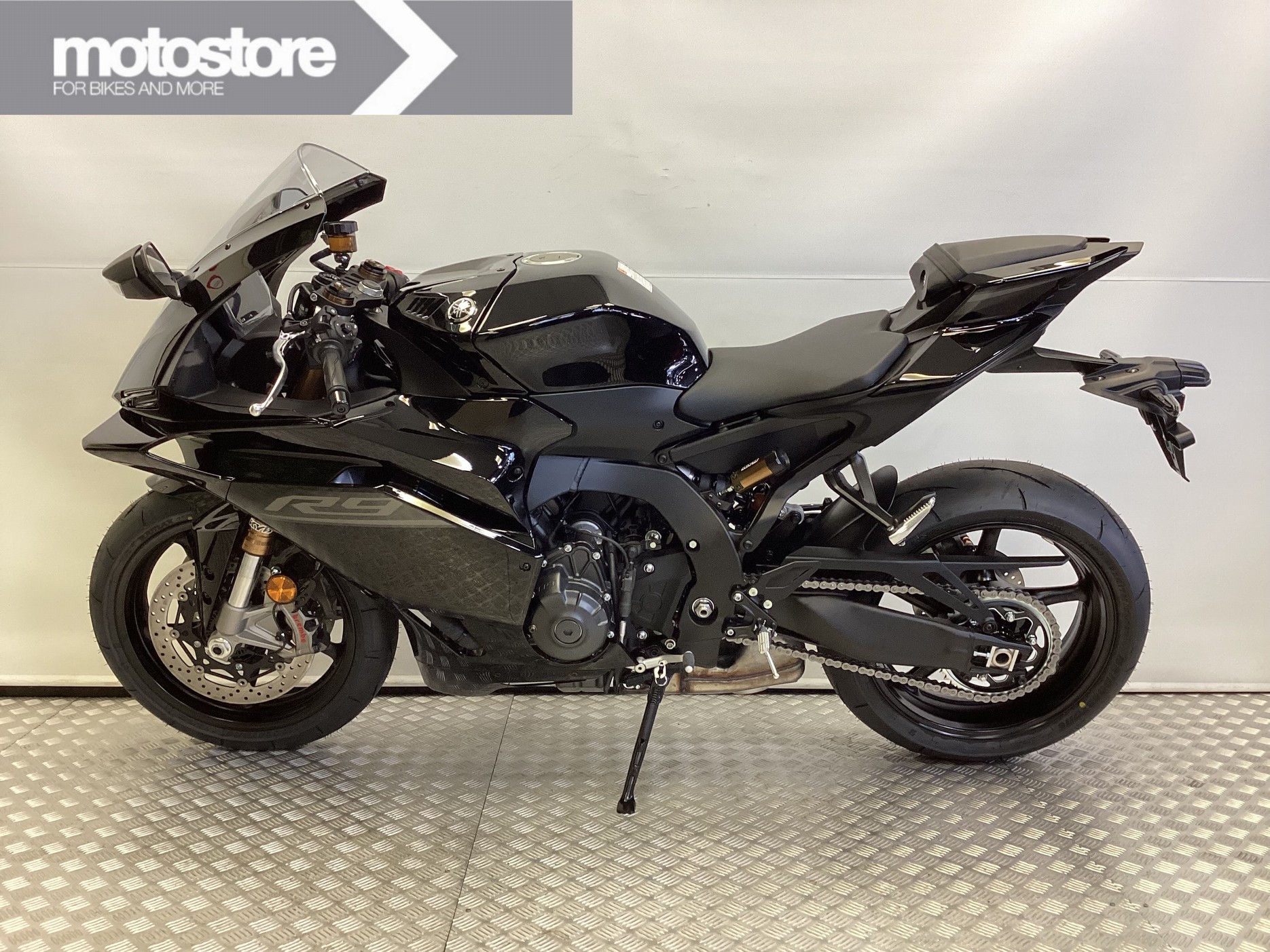YAMAHA YZF-R9