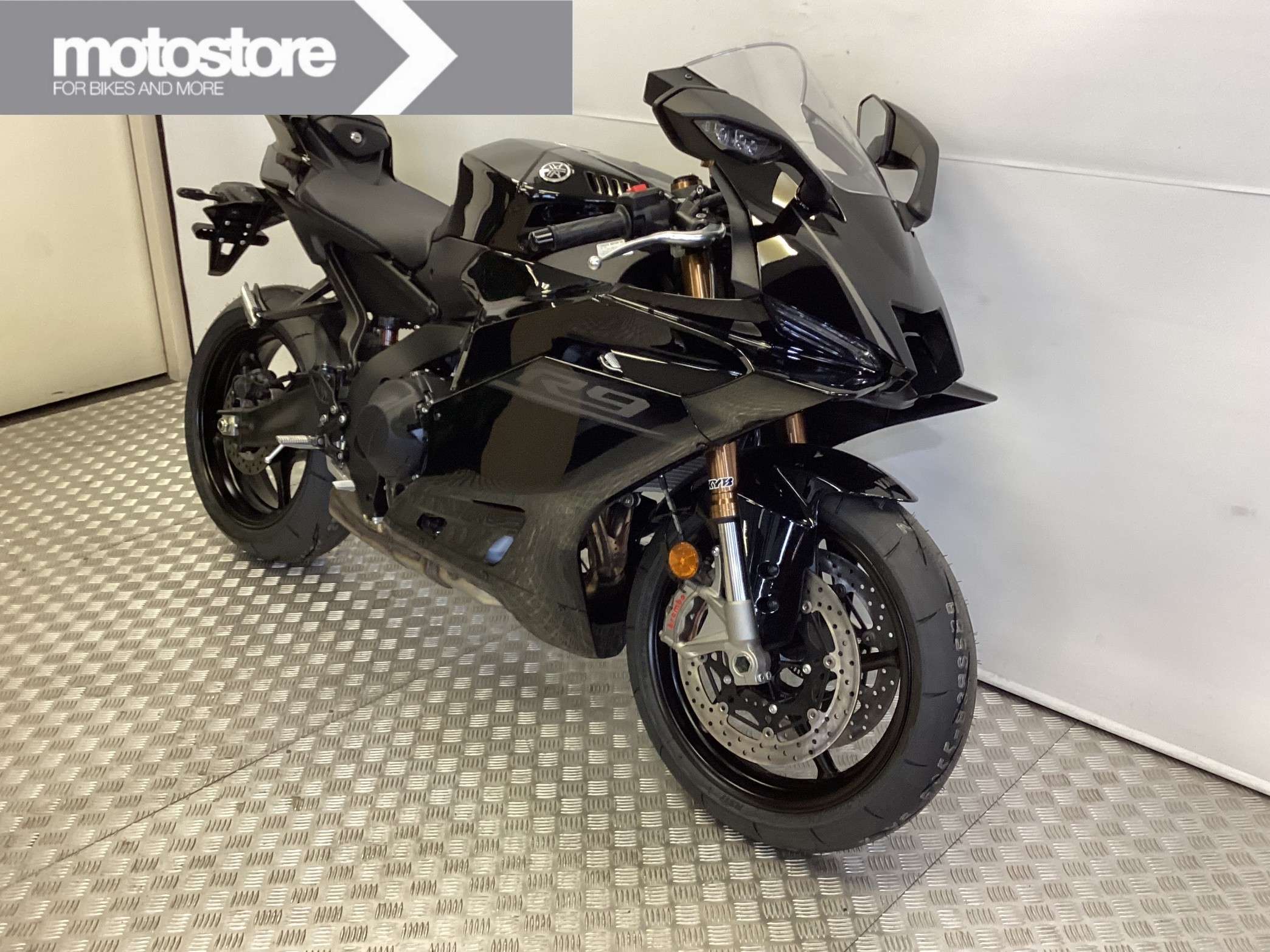 YAMAHA YZF-R9