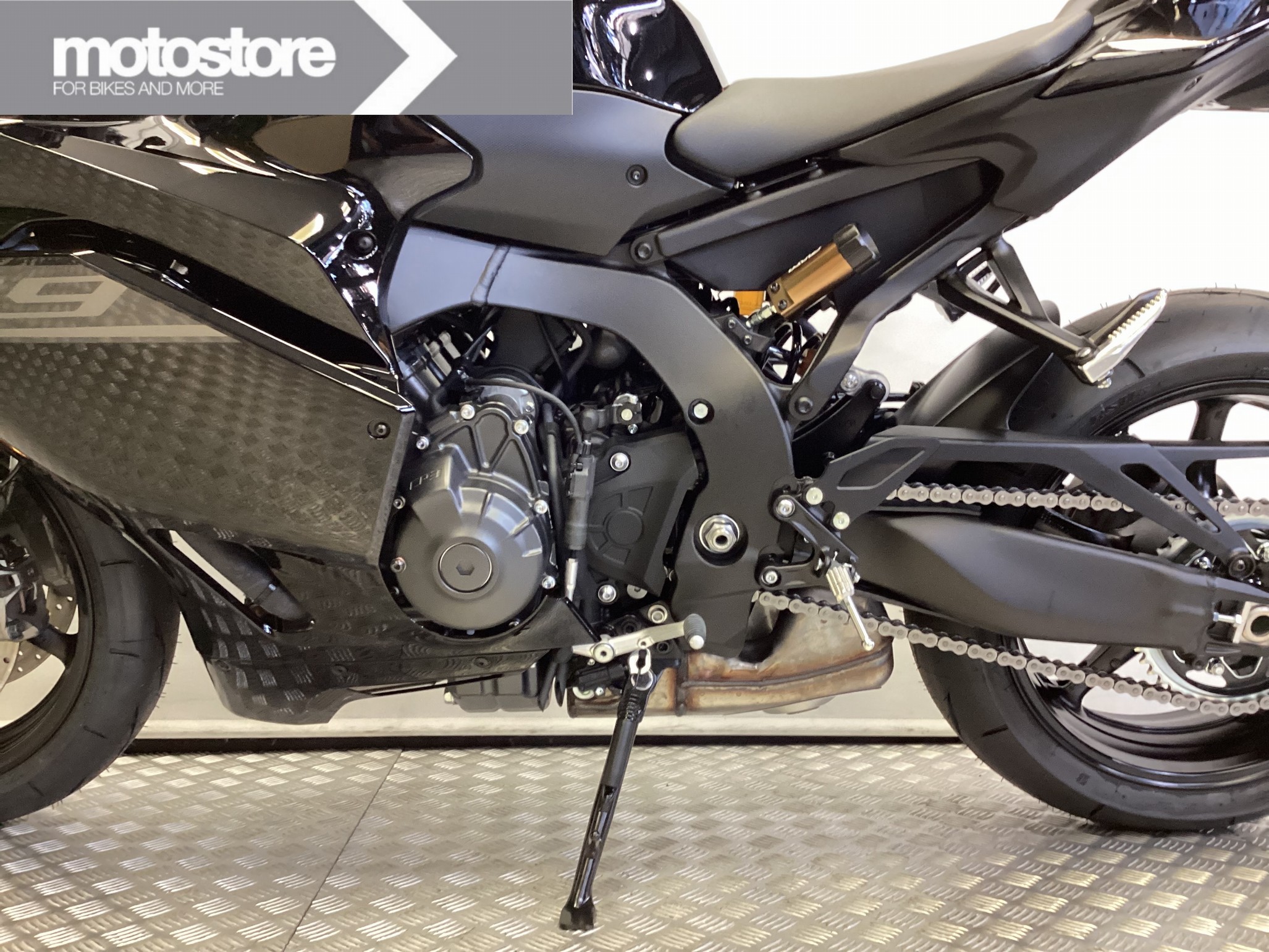 YAMAHA YZF-R9