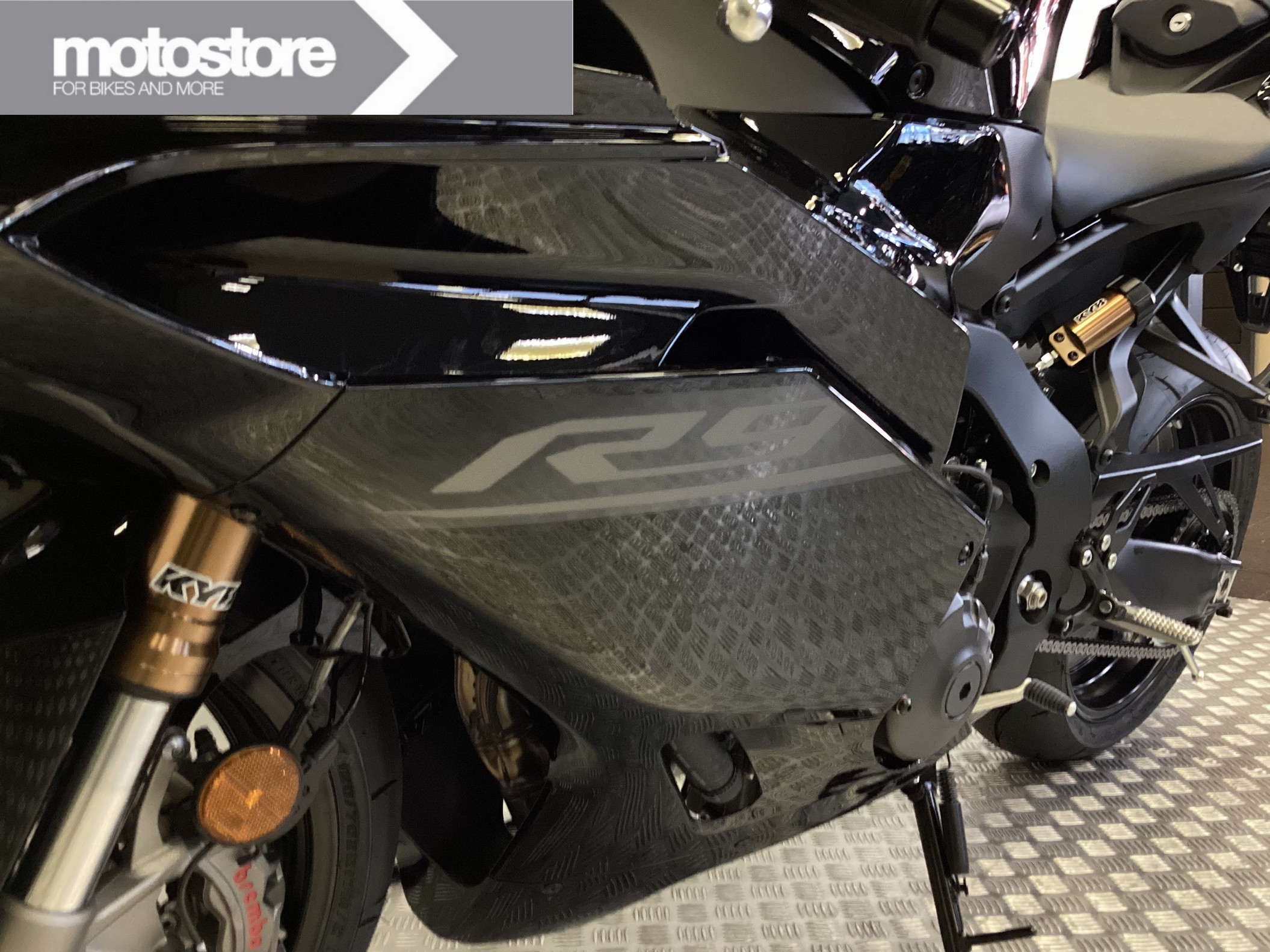 YAMAHA YZF-R9