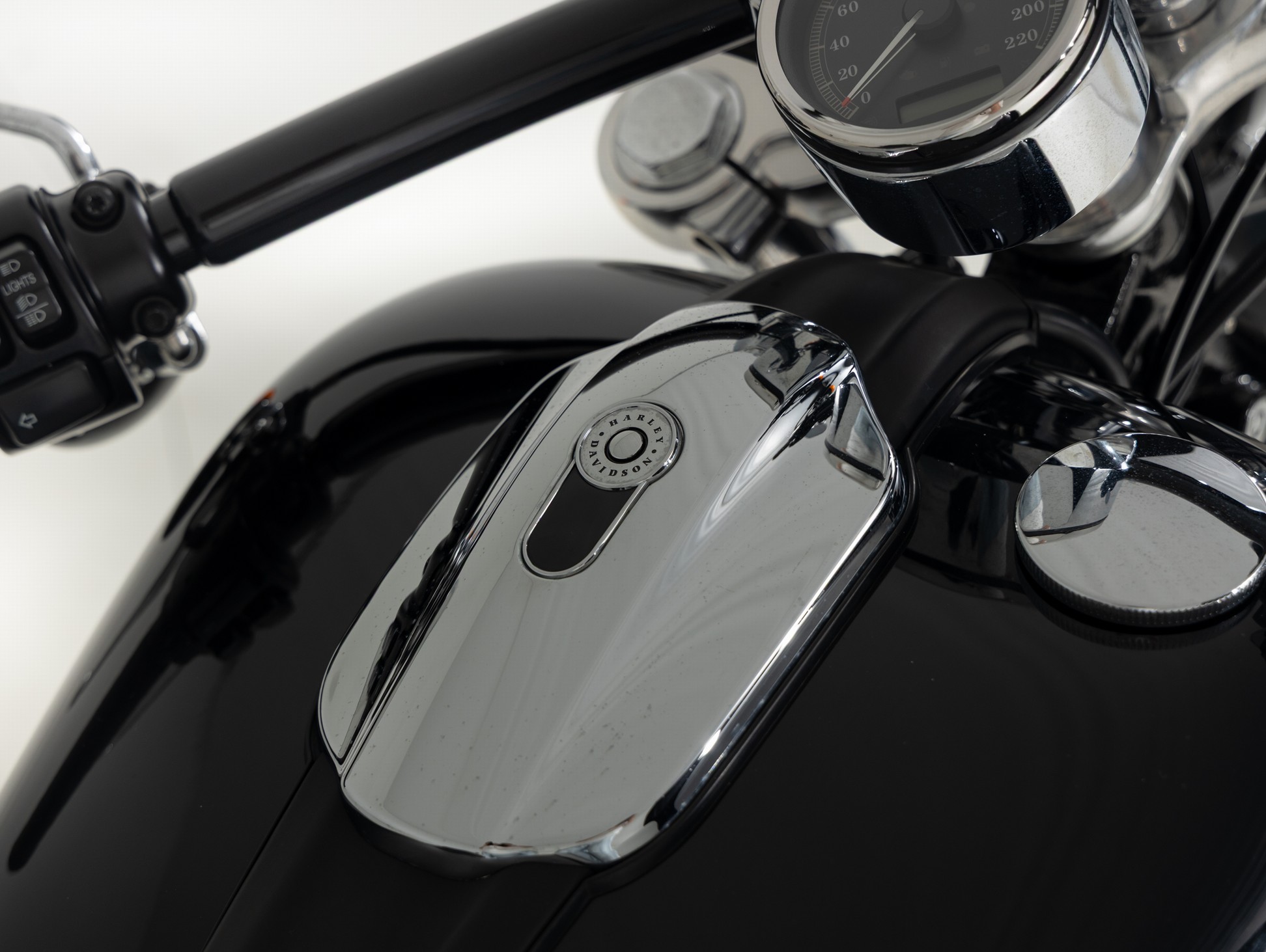 HARLEY-DAVIDSON - FXSB103 Breakout Solid