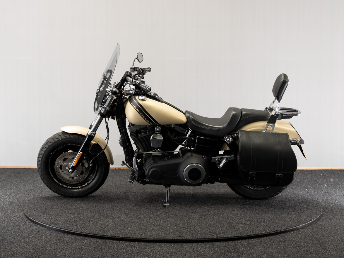HARLEY-DAVIDSON - FXDF103 Fatbob Pearl