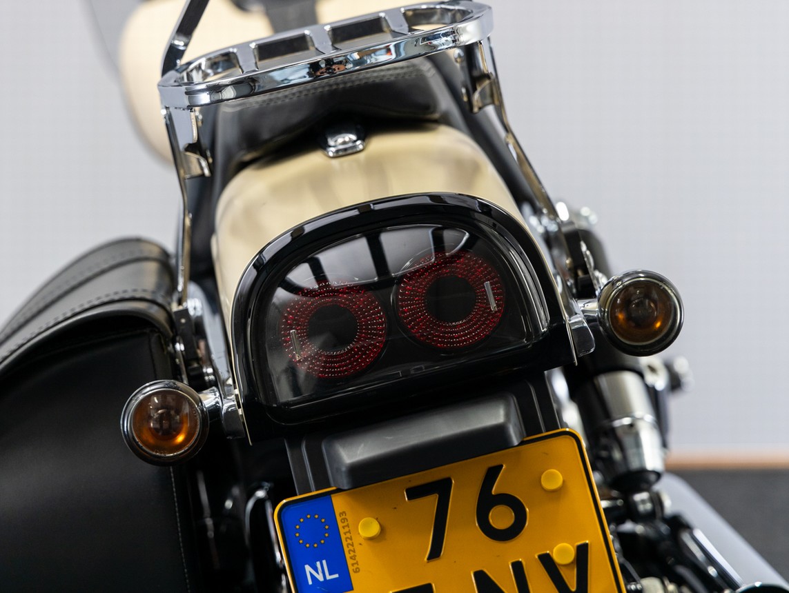 HARLEY-DAVIDSON - FXDF103 Fatbob Pearl