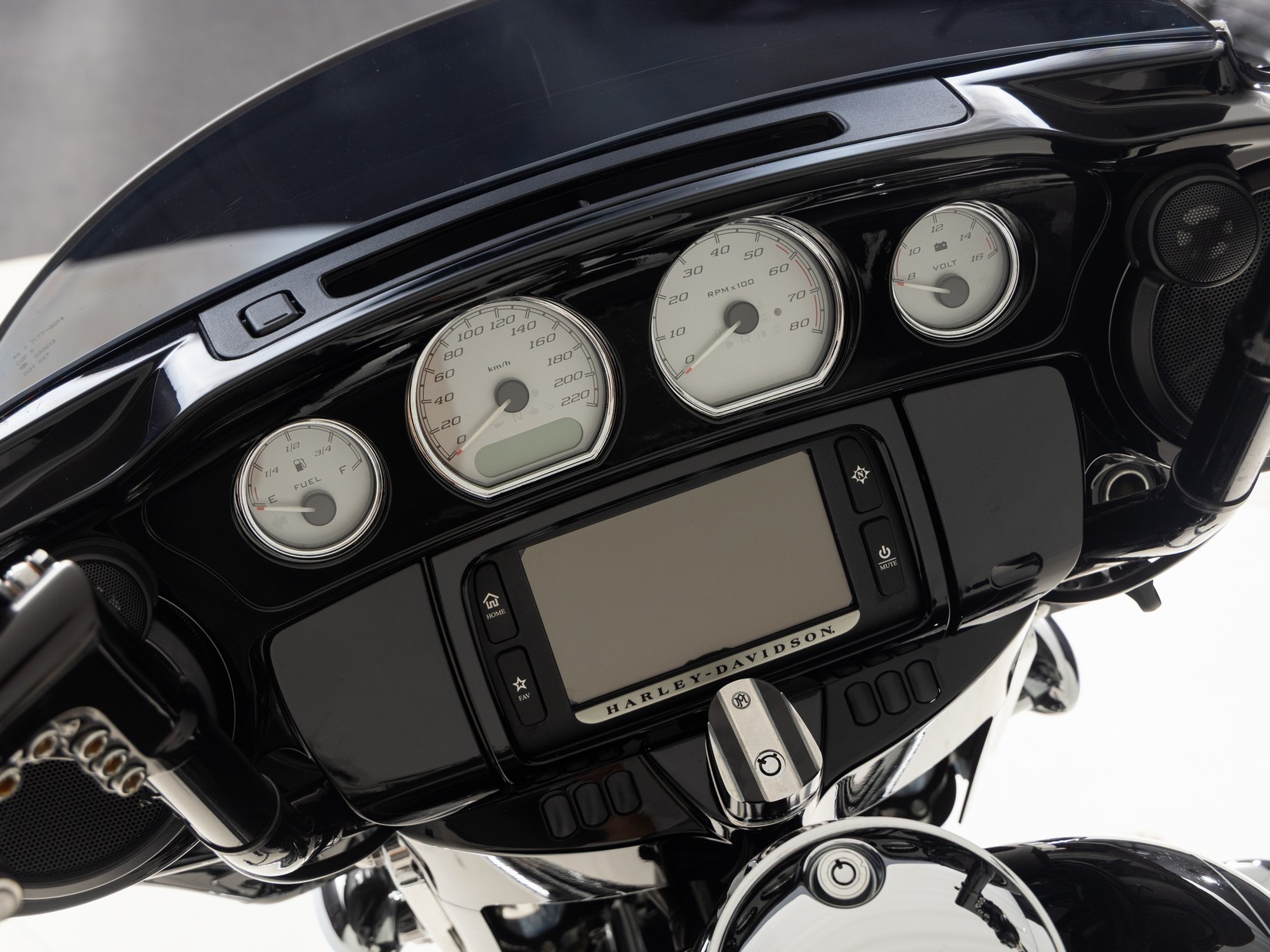 HARLEY-DAVIDSON FLHXS Street Glide Special Sol