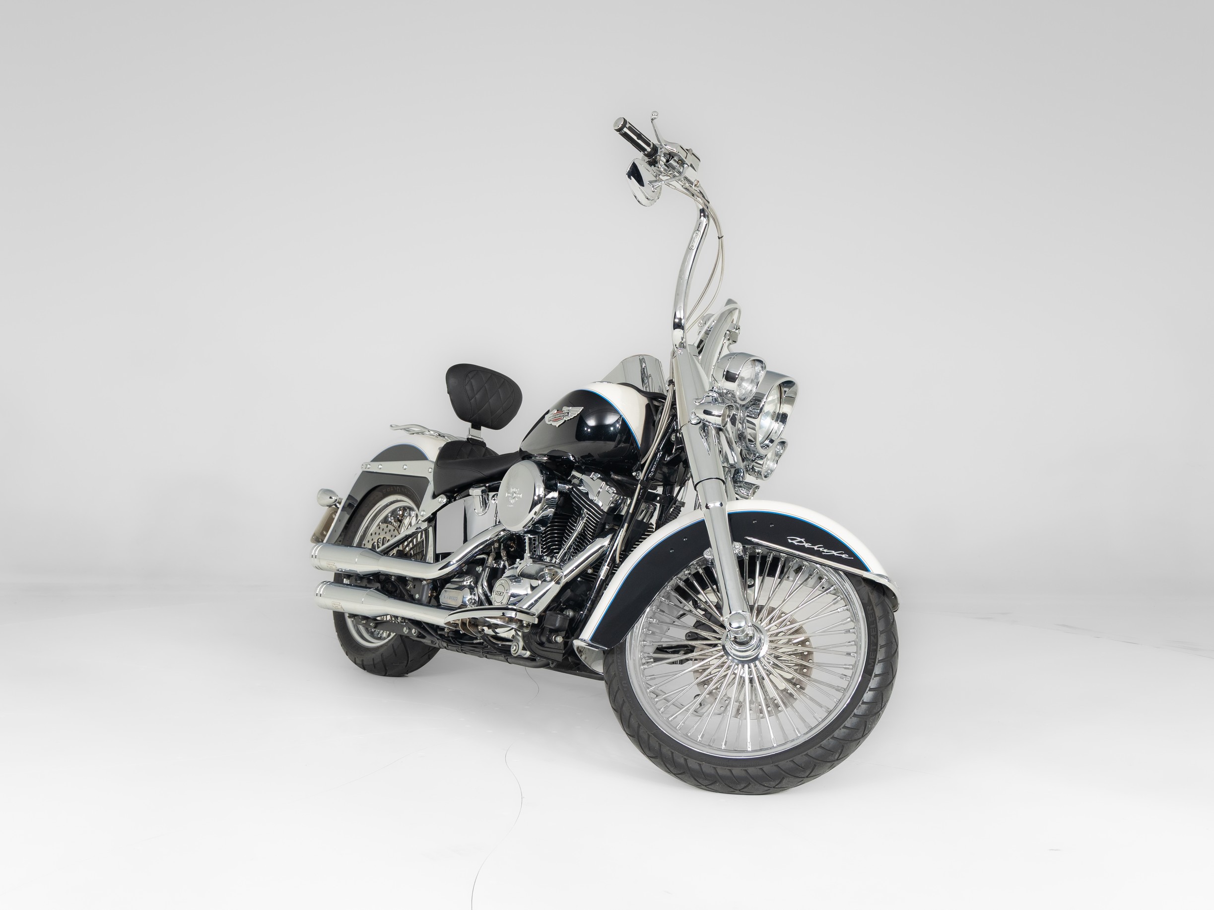 HARLEY-DAVIDSON FLSTN Softail de Luxe