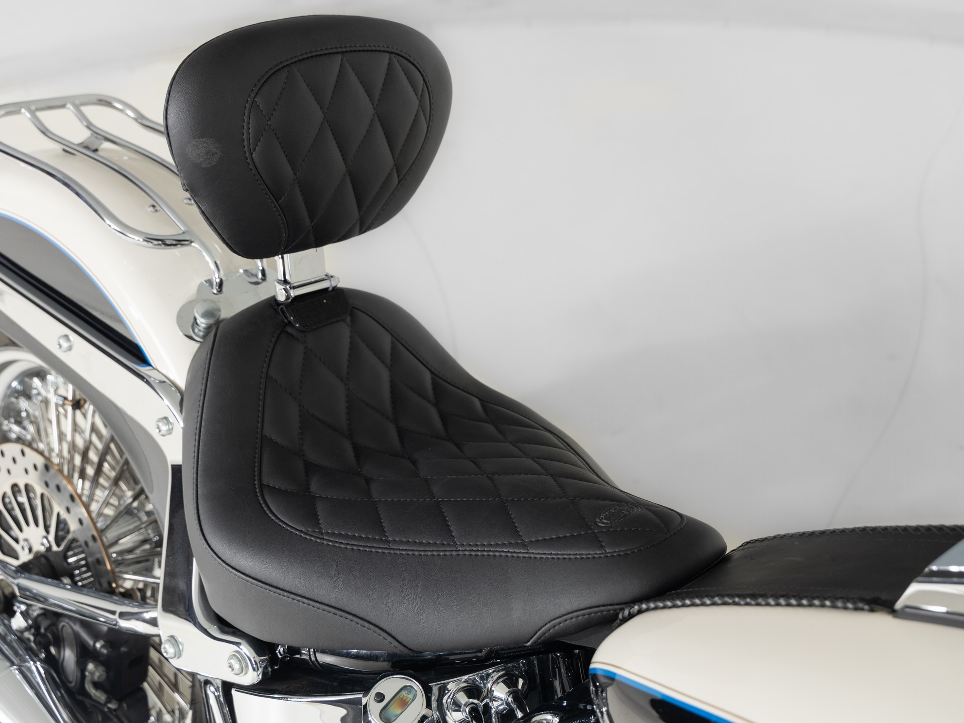 HARLEY-DAVIDSON FLSTN Softail de Luxe