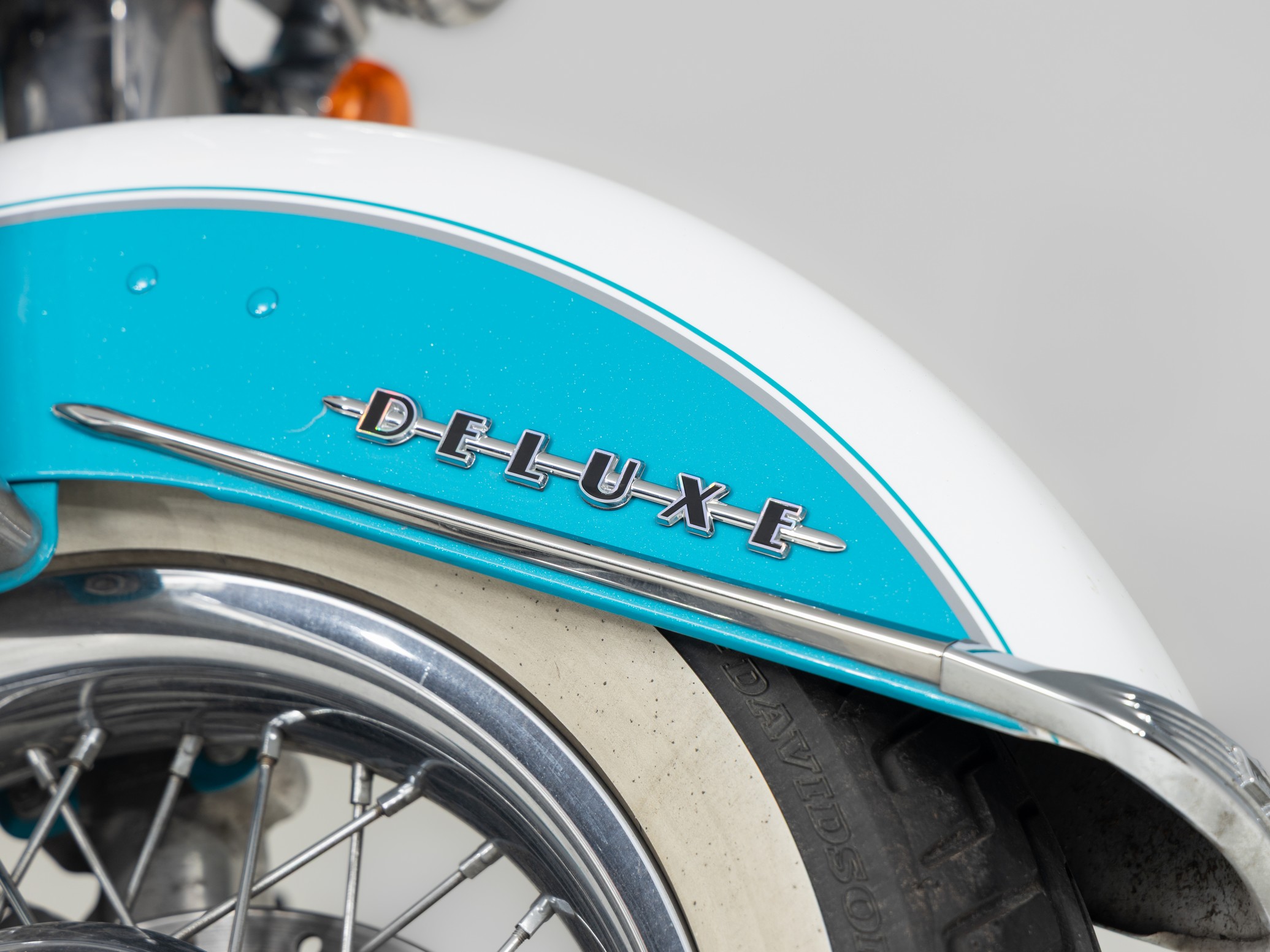 HARLEY-DAVIDSON FLSTN103 Two-Tone