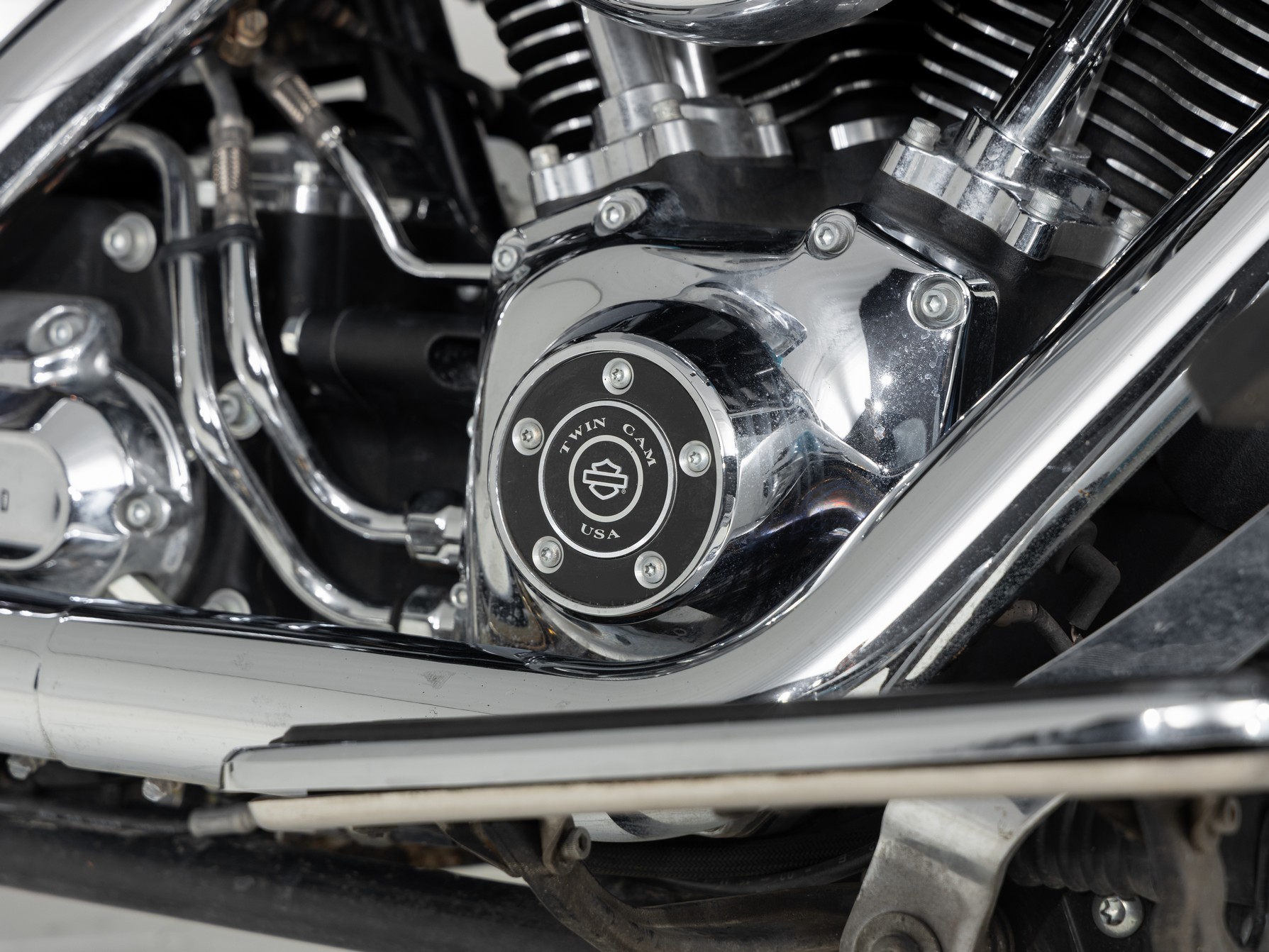 HARLEY-DAVIDSON FLSTN103 Two-Tone