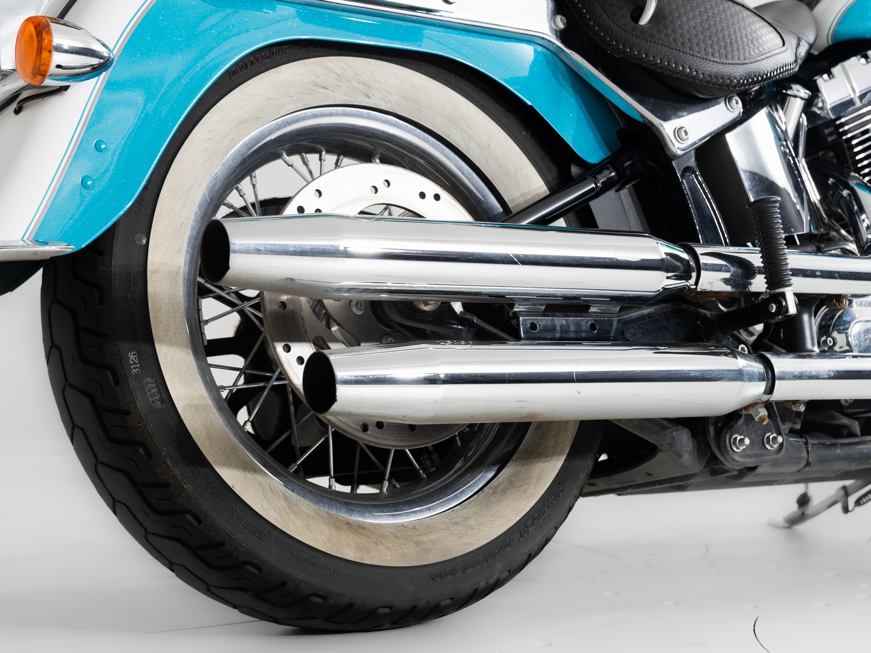 HARLEY-DAVIDSON FLSTN103 Two-Tone