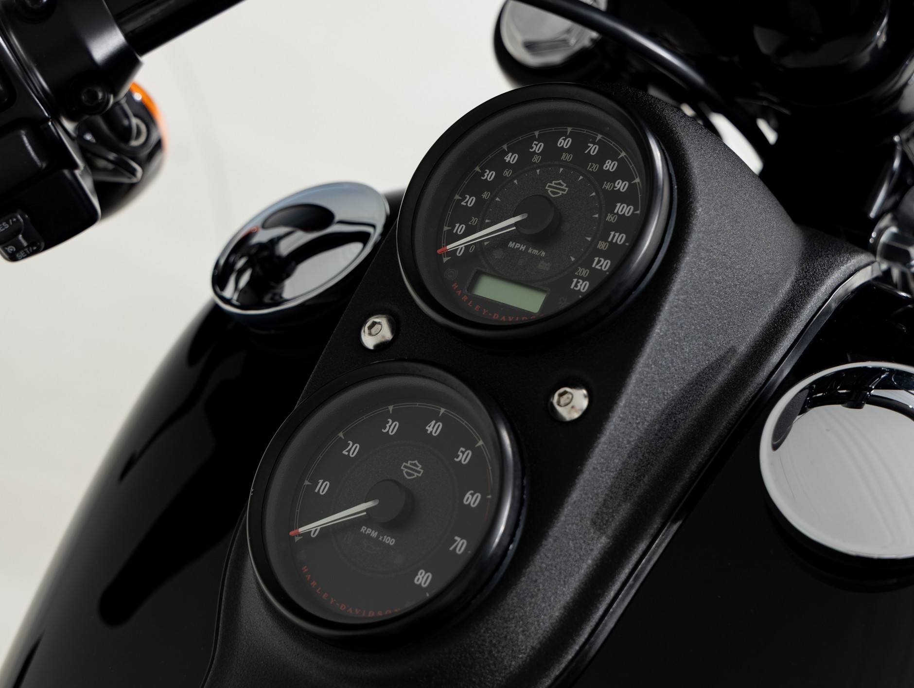 HARLEY-DAVIDSON FXDLS 110 Low Rider Vivid Blac