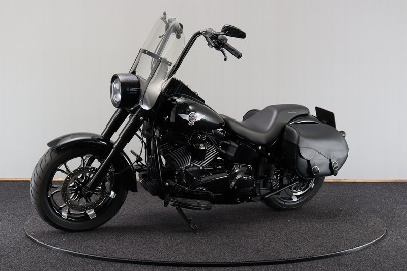 HARLEY-DAVIDSON FLSTFBS Fatboy S Vivid Black