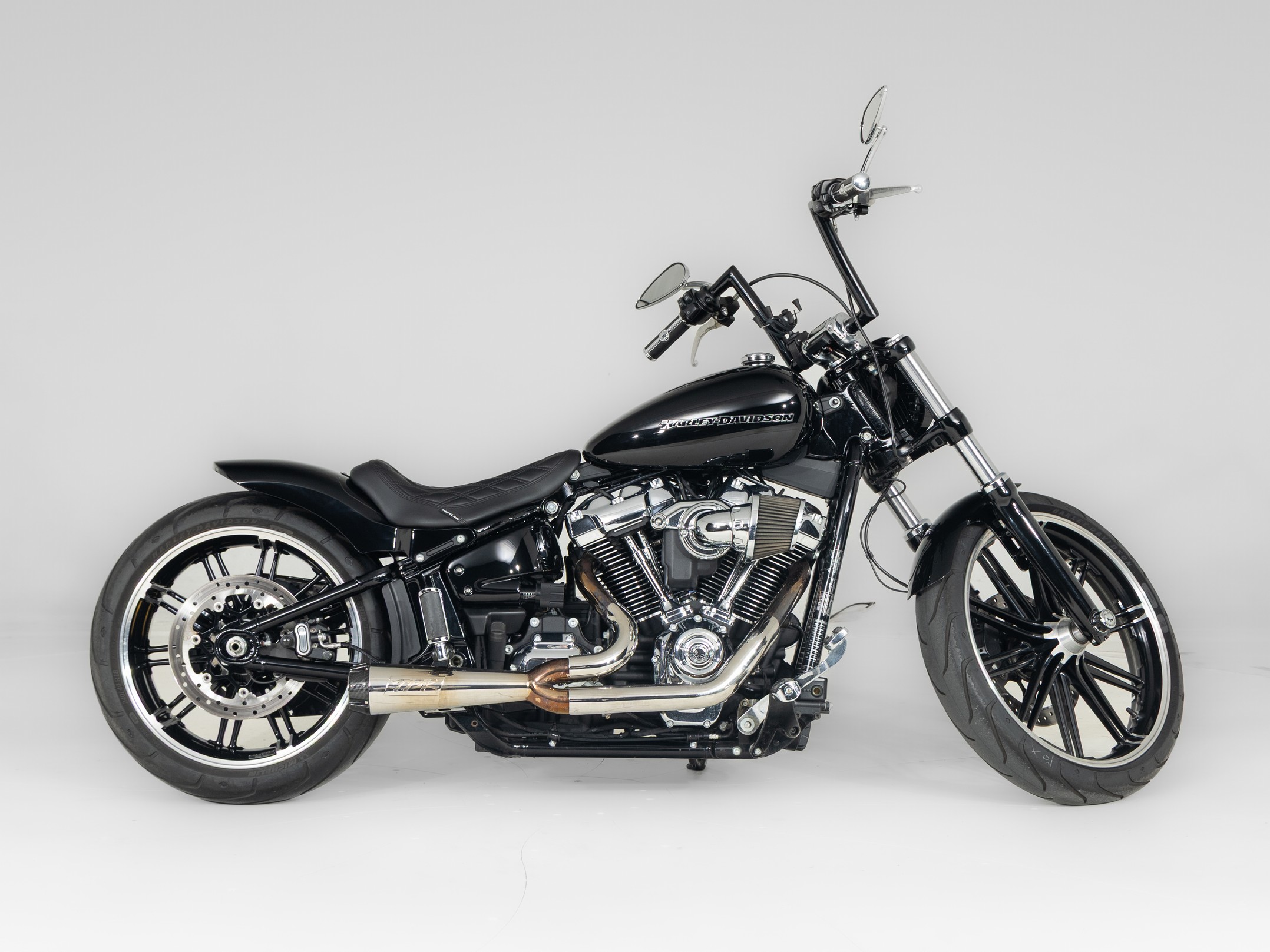 HARLEY-DAVIDSON FXBR Breakout Softail Vivid Bl