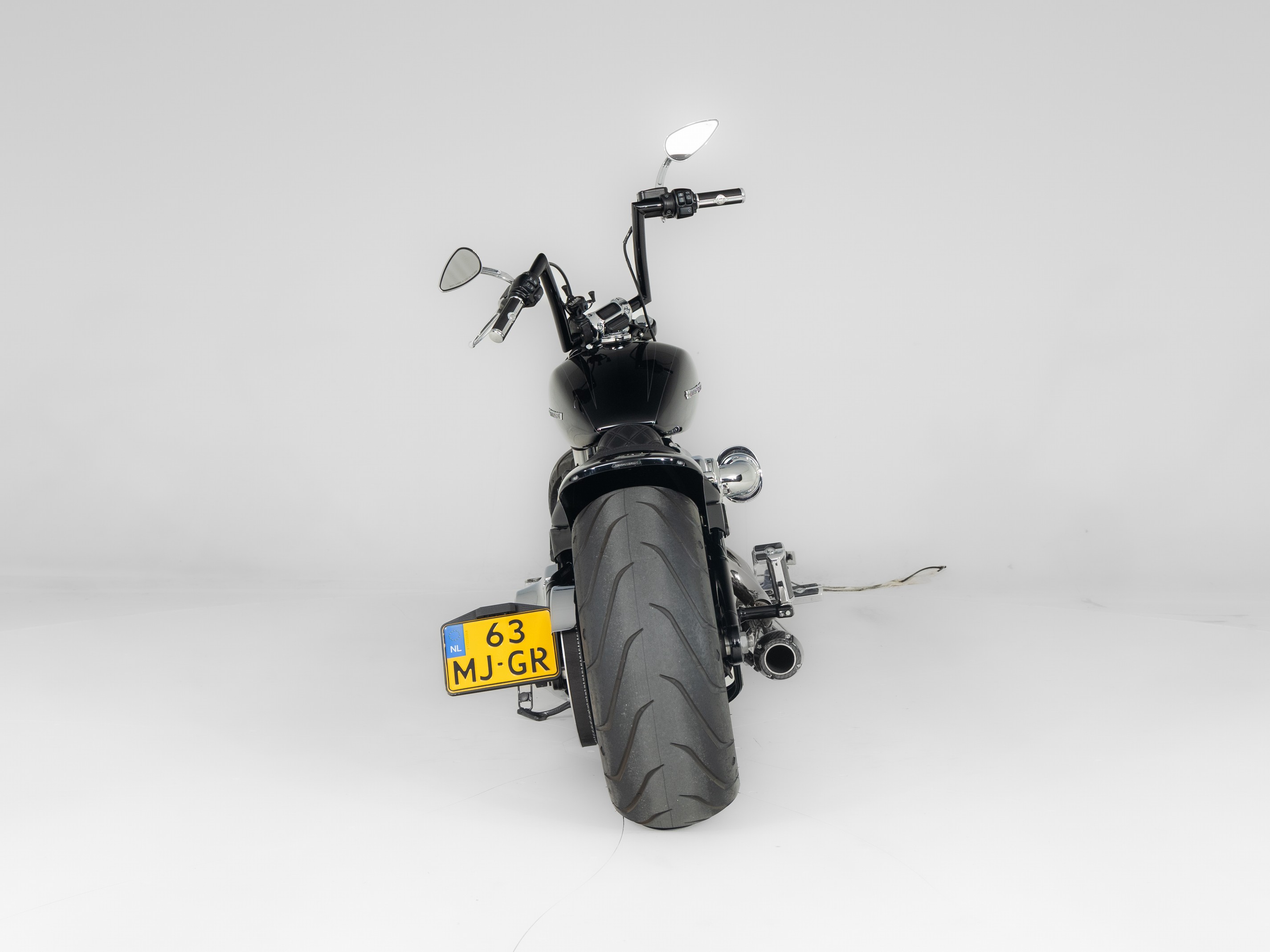 HARLEY-DAVIDSON FXBR Breakout Softail Vivid Bl