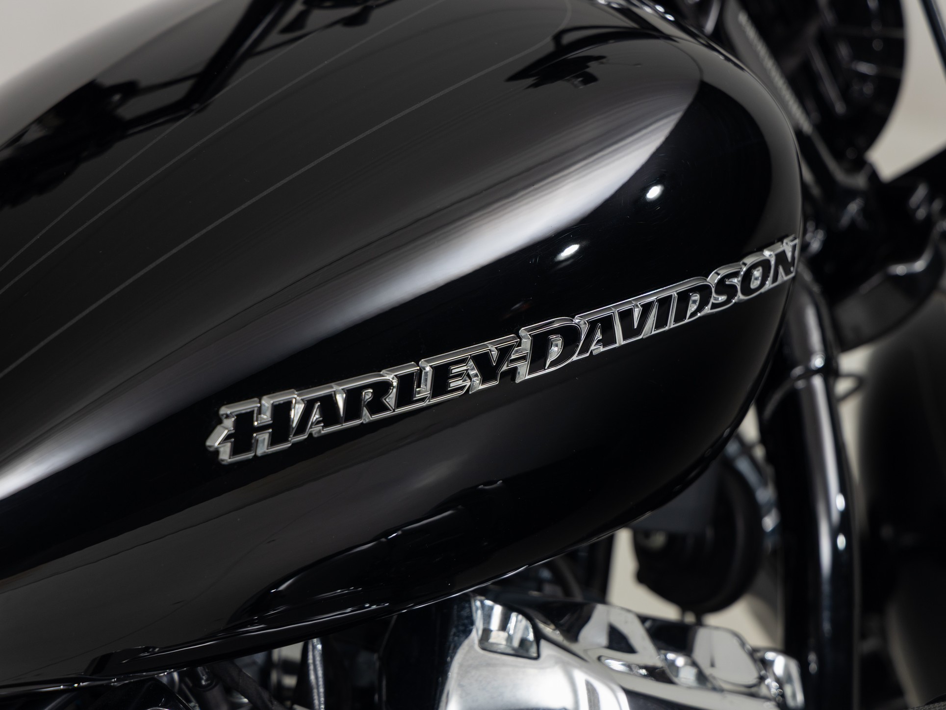 HARLEY-DAVIDSON FXBR Breakout Softail Vivid Bl