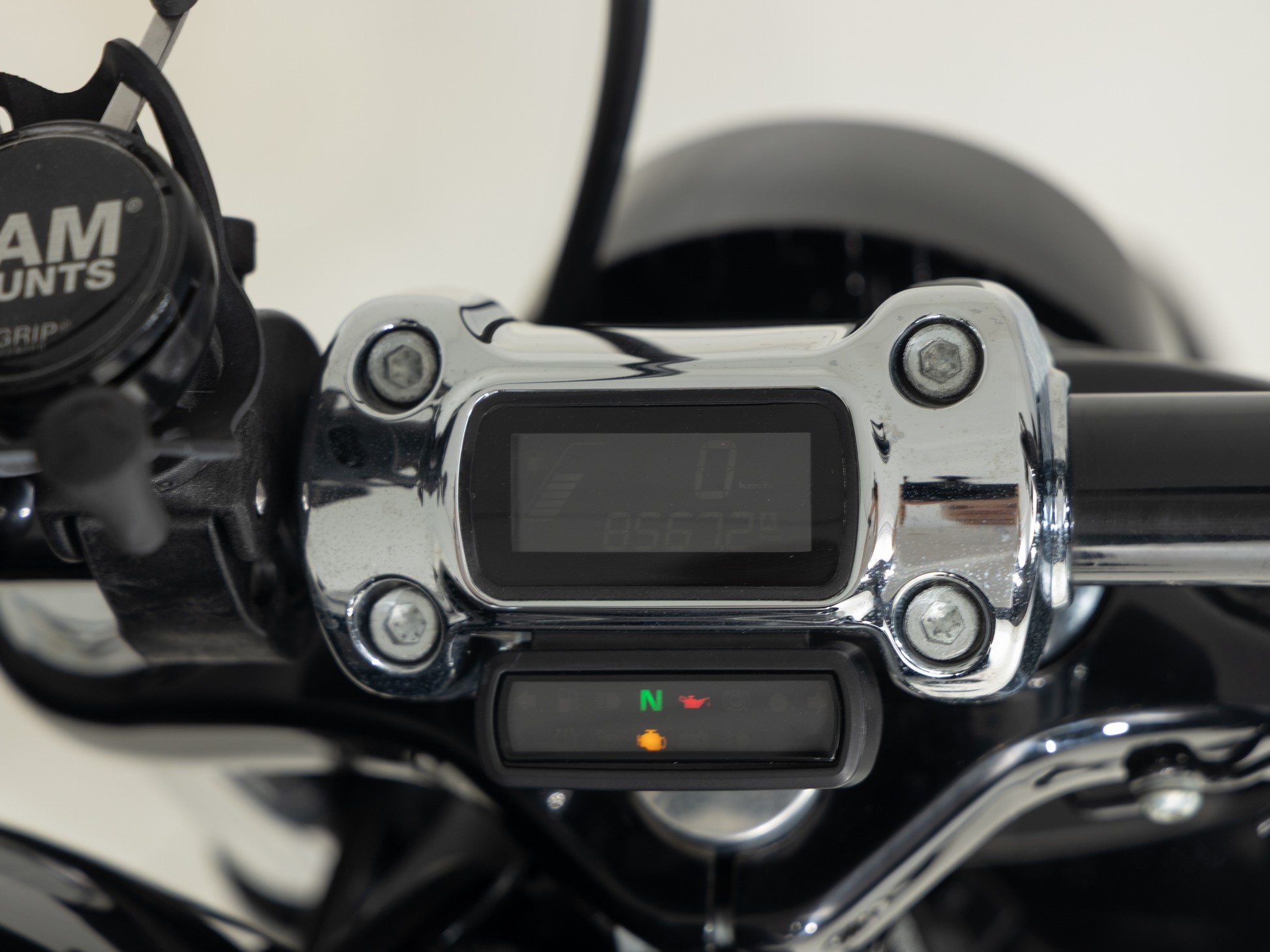 HARLEY-DAVIDSON FXBR Breakout Softail Vivid Bl